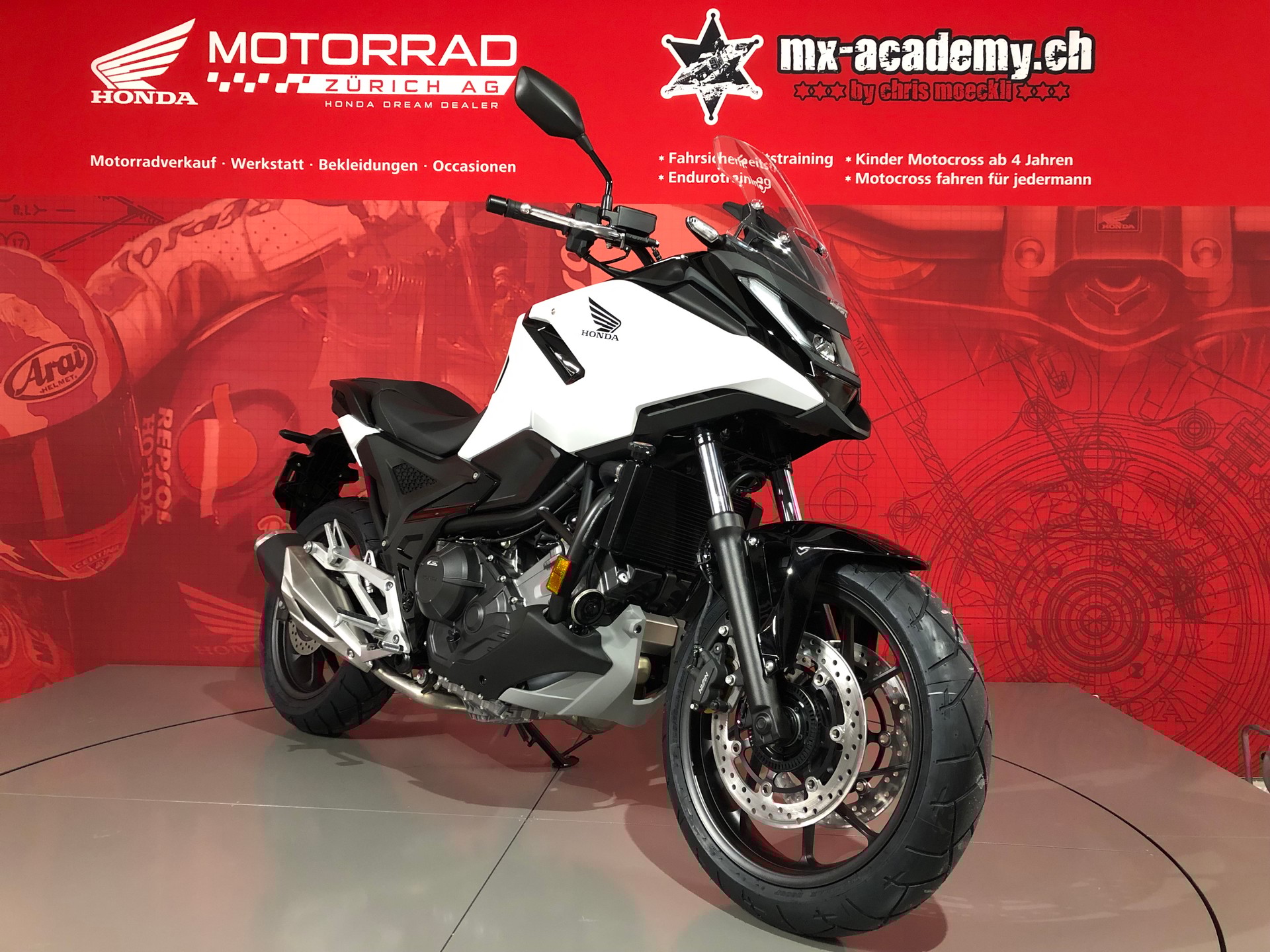 HONDA NC 750 X *35KW* *Neufahrzeug* *6Gang*-showroom-element-1