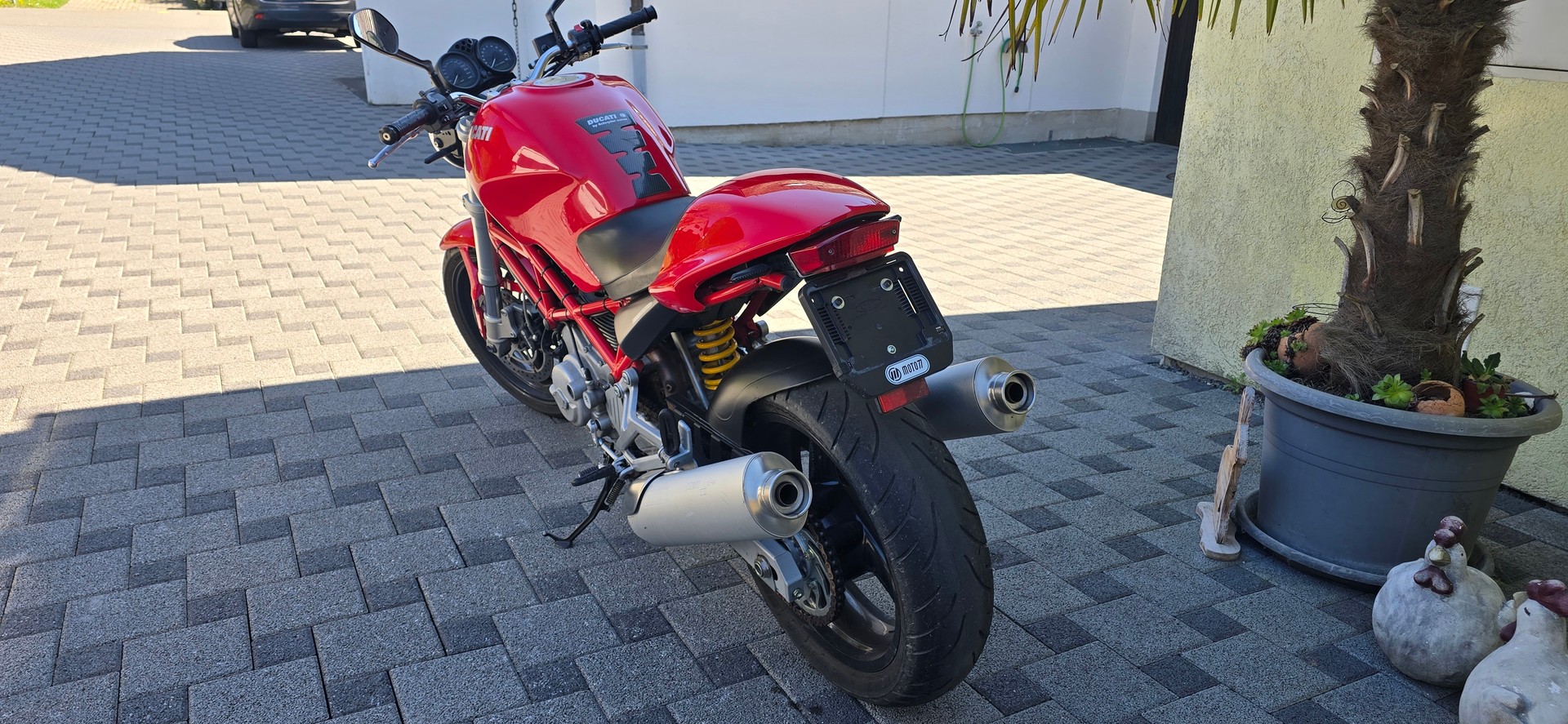 DUCATI Monster 620 i.e.-image-8