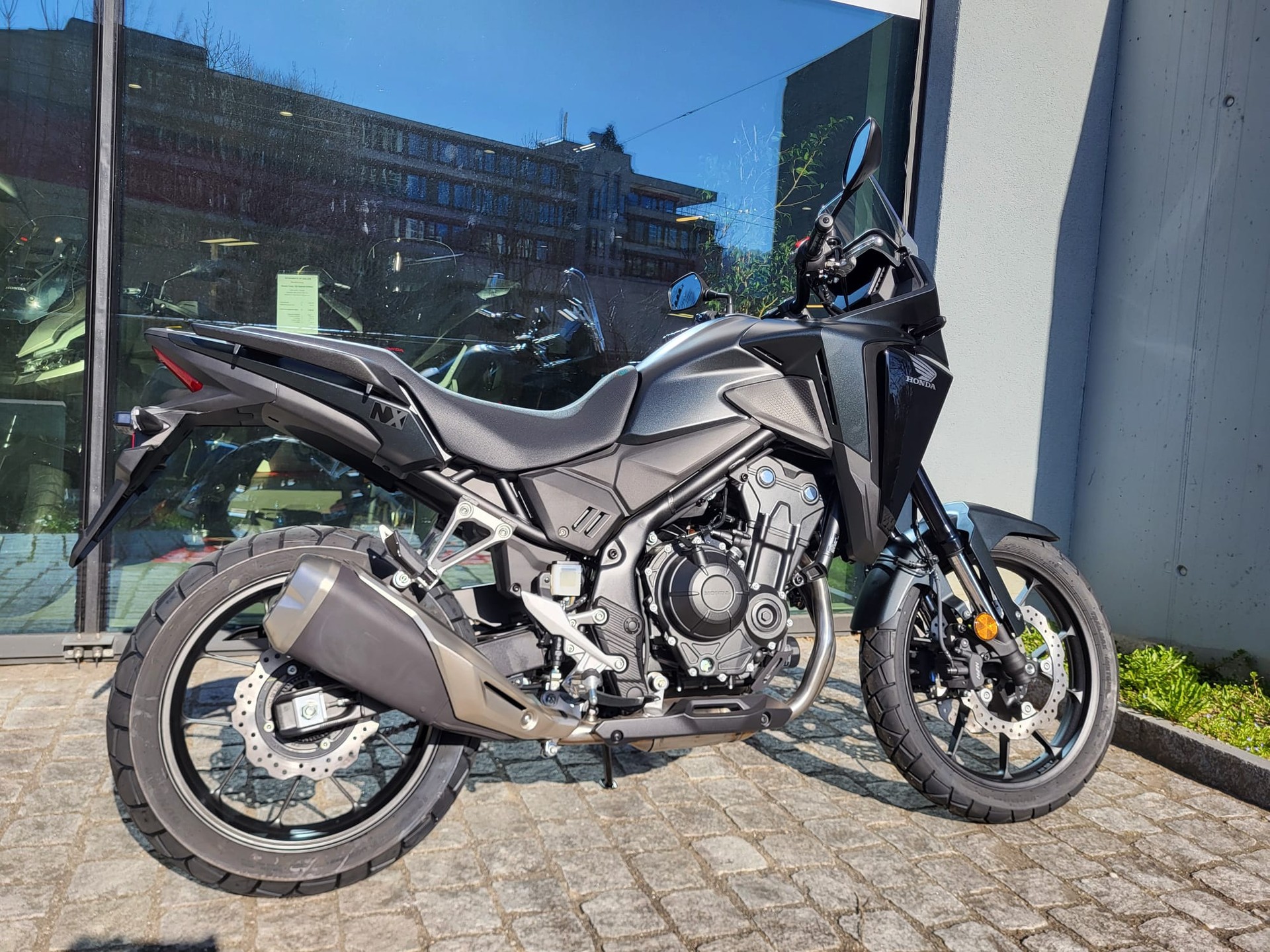 HONDA NX 500-showroom-element-3