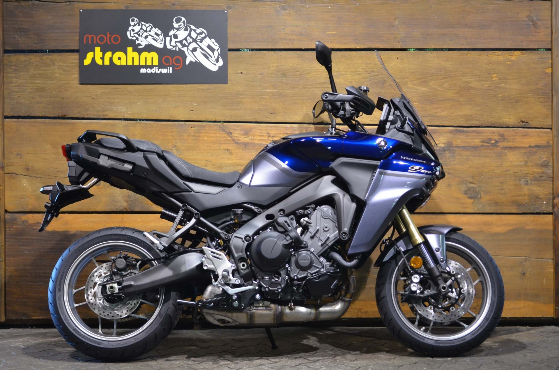YAMAHA Tracer 9 GT+ ABS Y-AMT-image-1