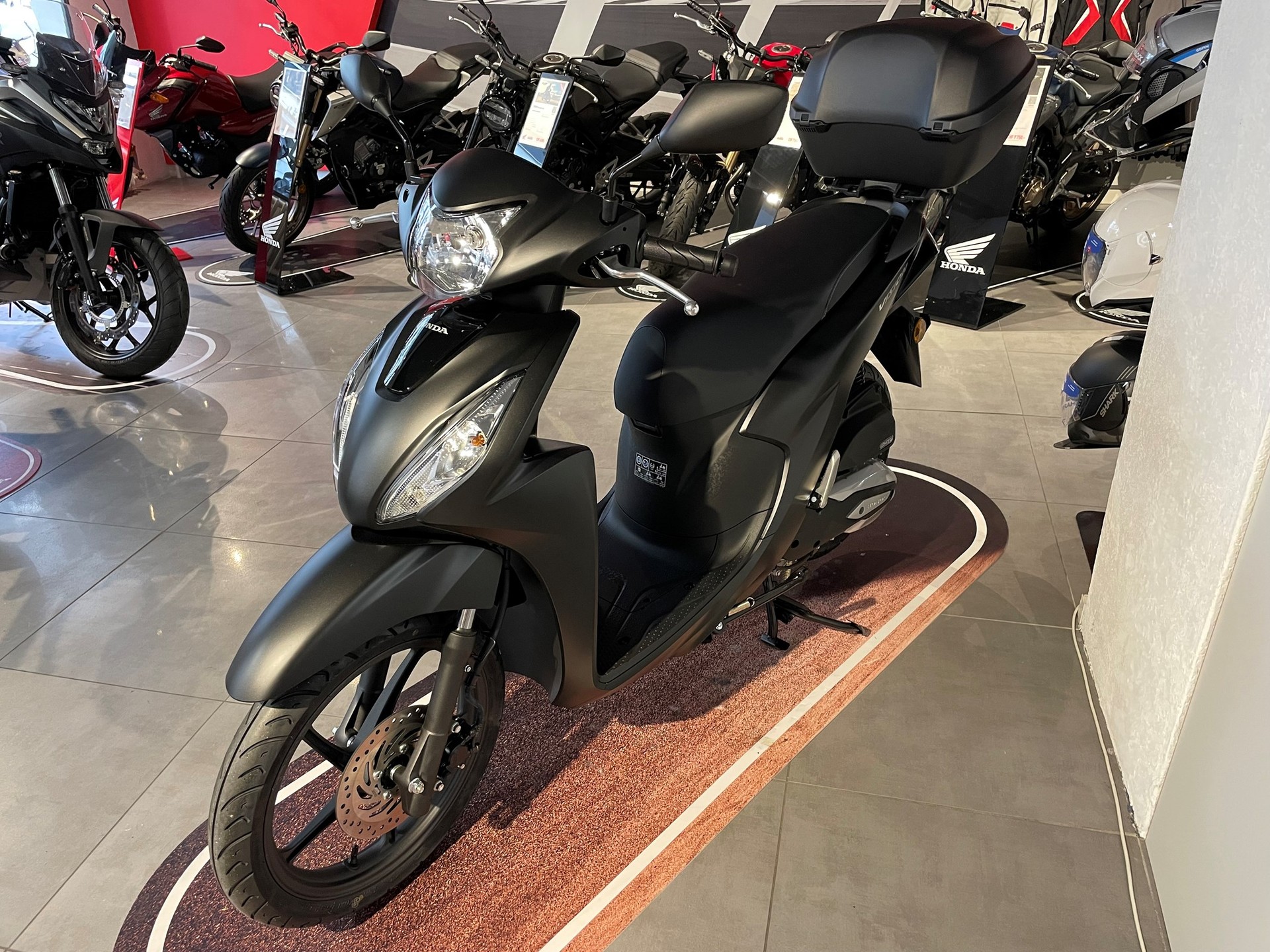 HONDA NSC Vision 110-showroom-element-1
