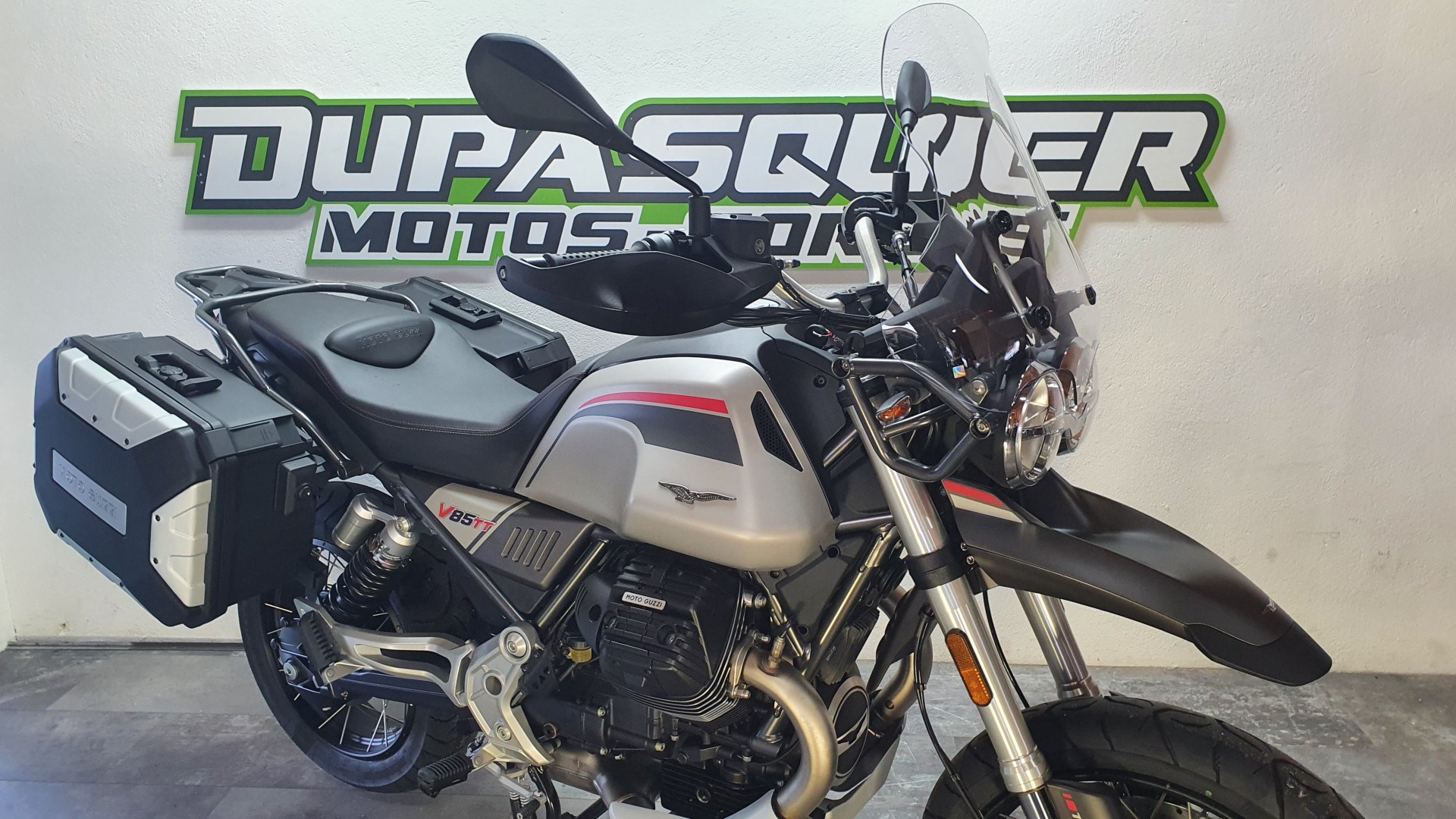 MOTO GUZZI V85 TT Travel-showroom-element-3