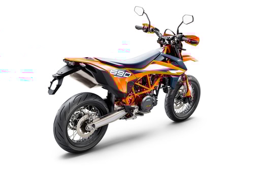 KTM 690 SMC R-showroom-element-3