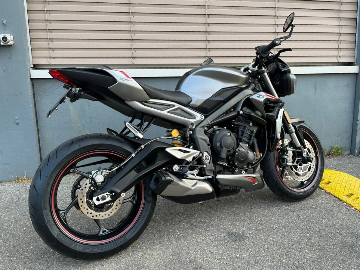 TRIUMPH Street Triple RS 765 ABS-showroom-element-2
