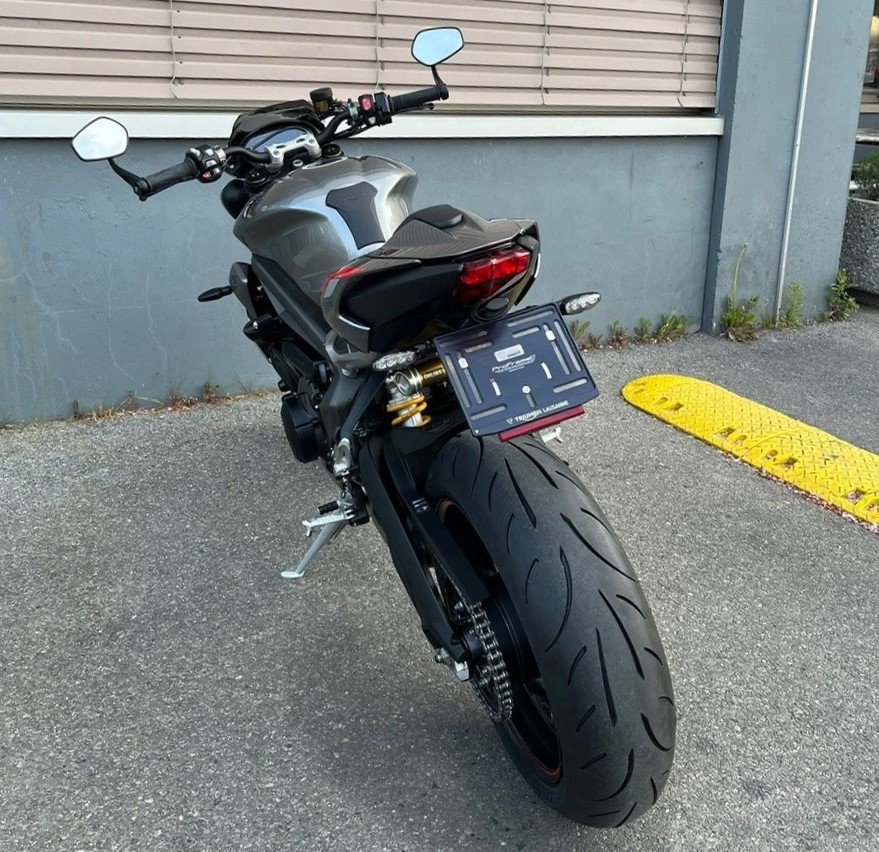 TRIUMPH Street Triple RS 765 ABS-showroom-element-3
