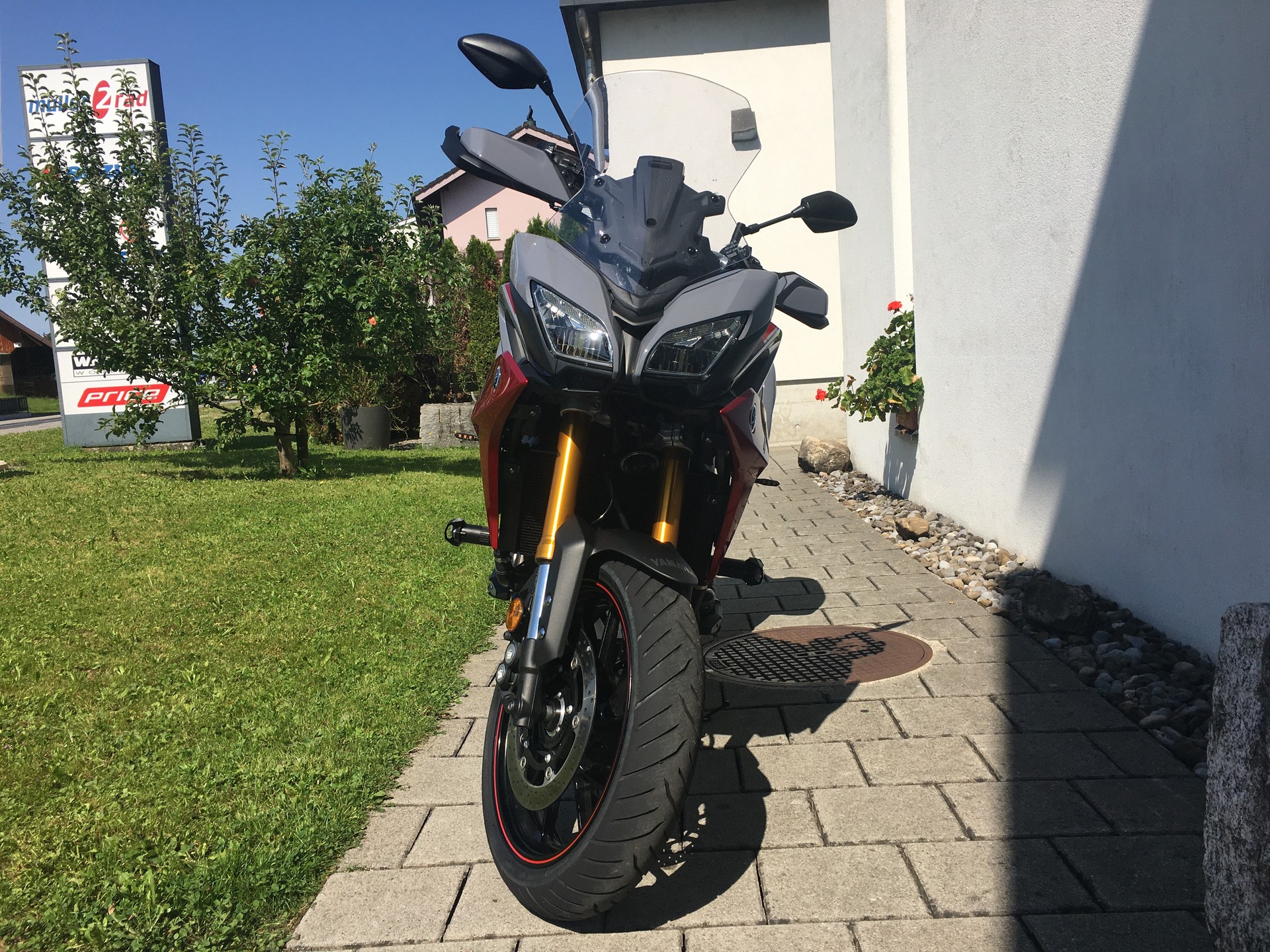 YAMAHA Tracer 900 GT ABS-showroom-element-1