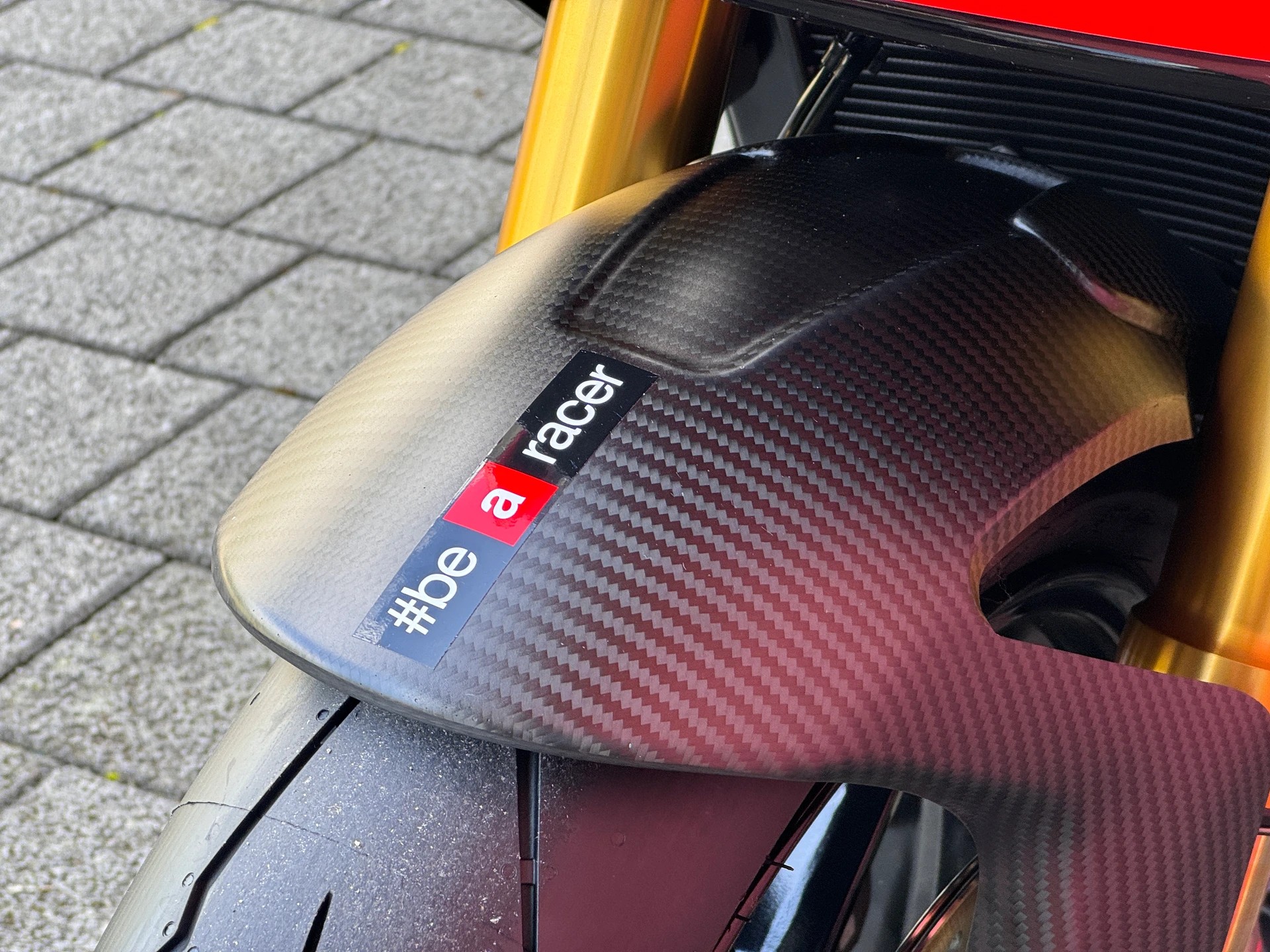 APRILIA Tuono V4 1100 Factory SE 09 SBK-image-3