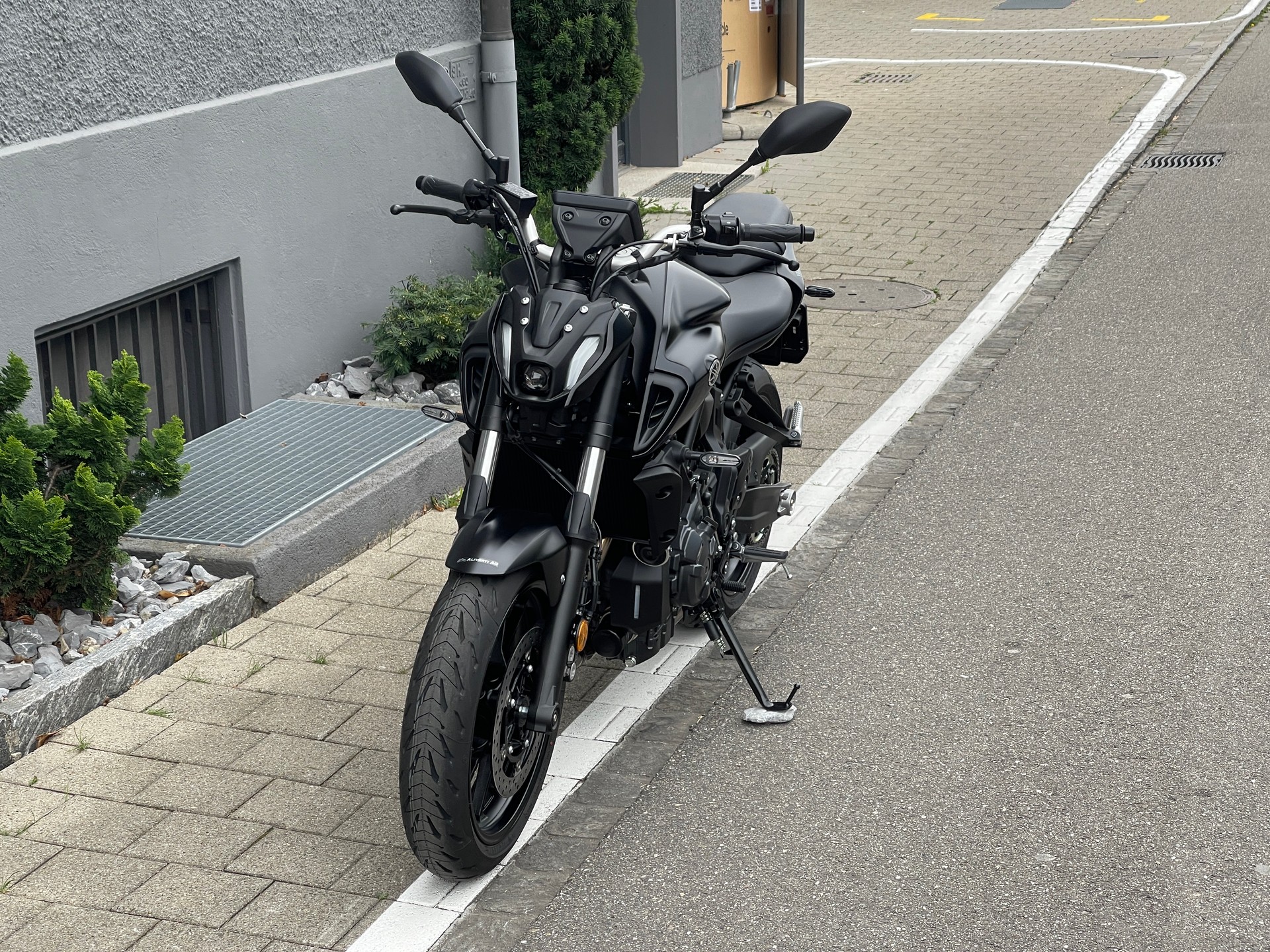 YAMAHA MT-07-showroom-element-2