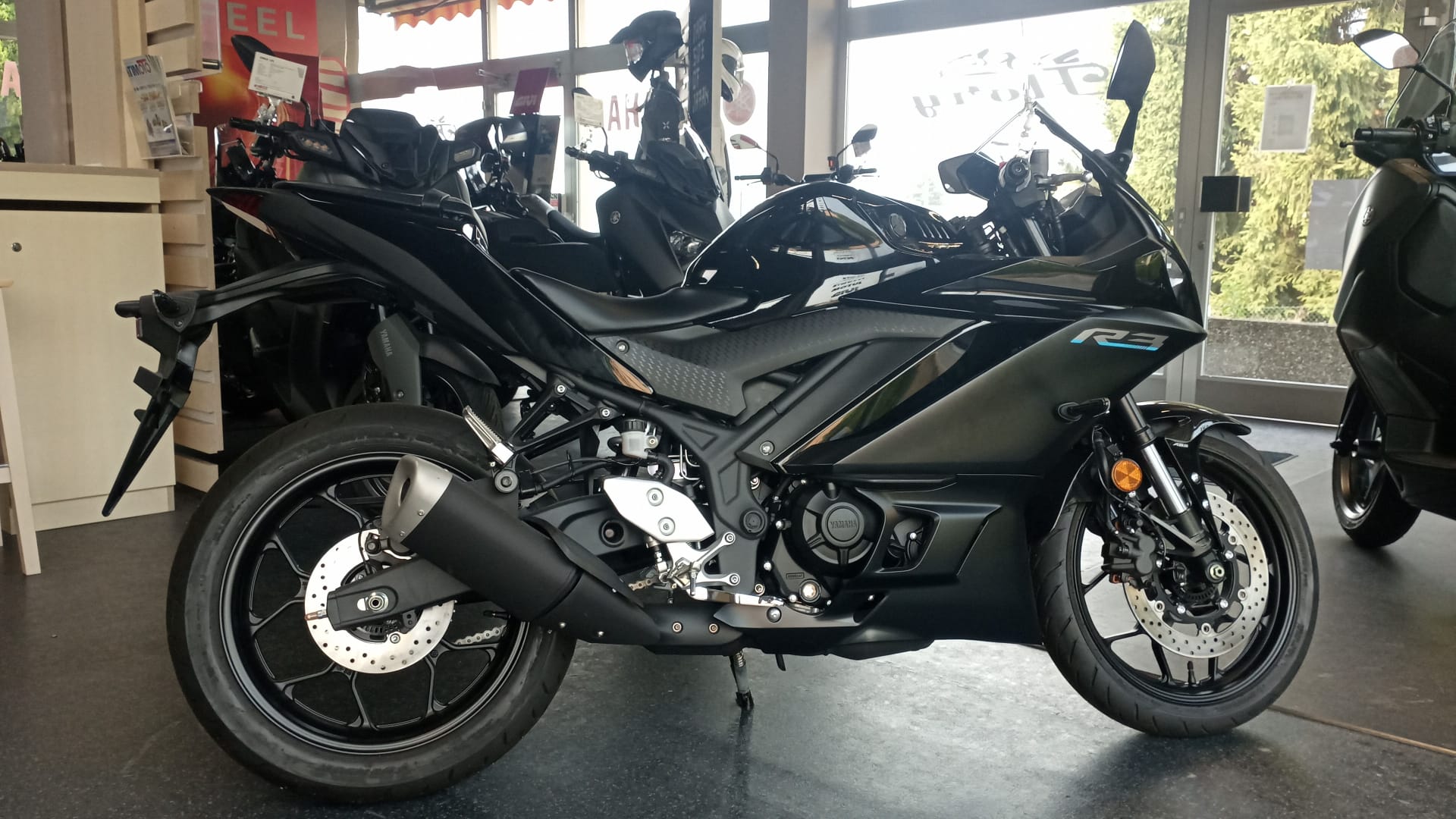 YAMAHA YZF-R3