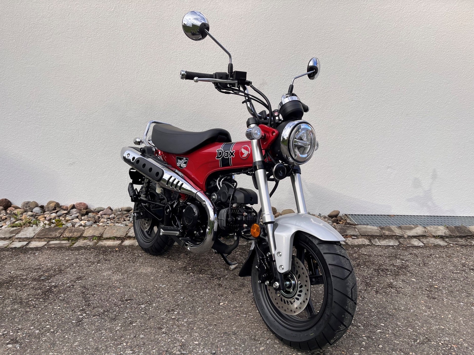 HONDA St 125 Dax-showroom-element-2