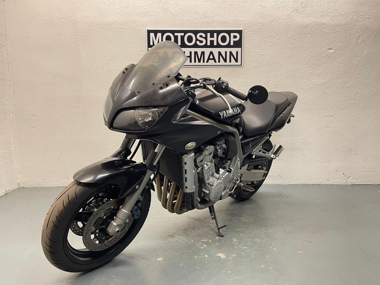 YAMAHA FZS 1000 FAZER-showroom-element-1