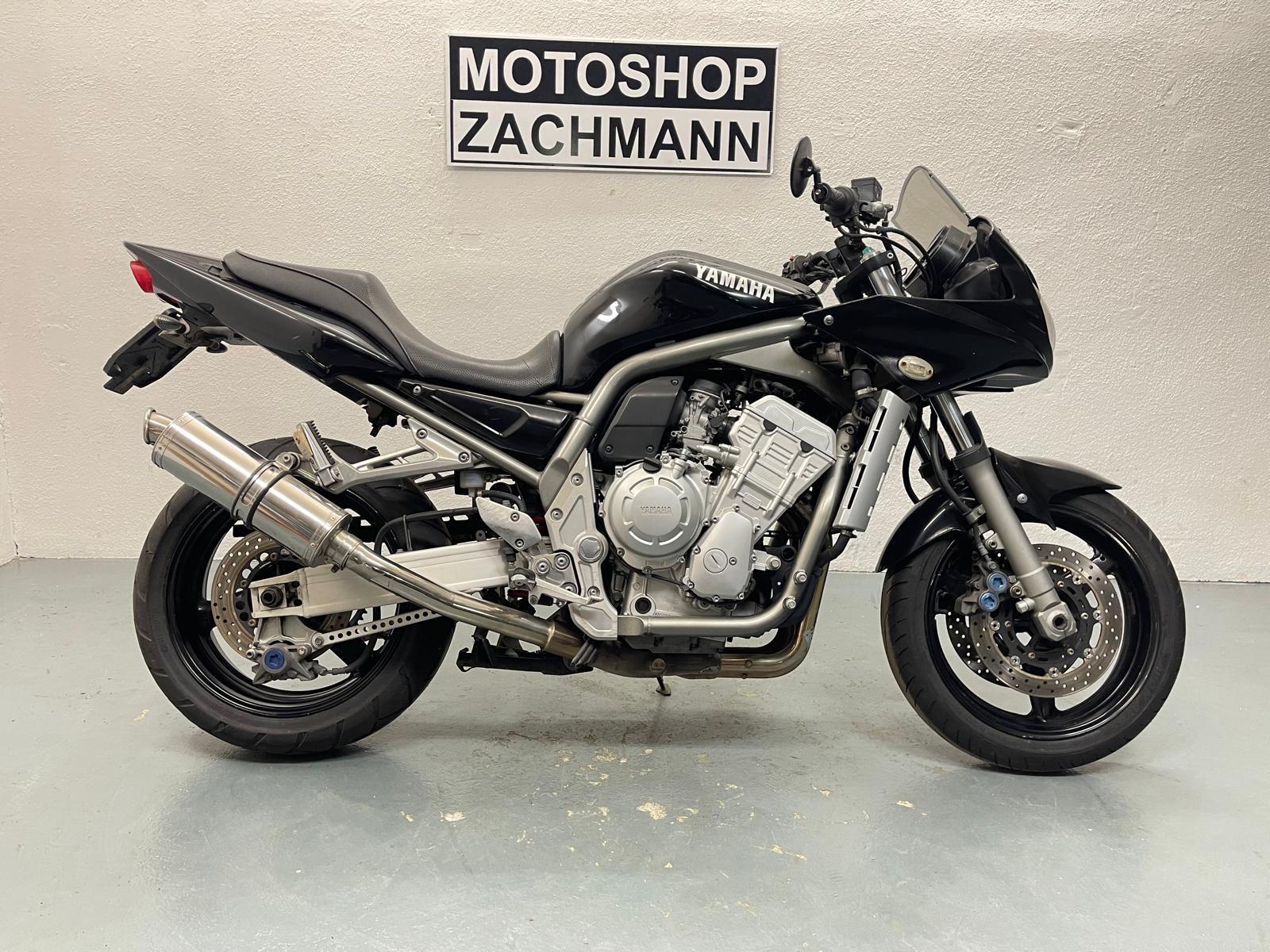 YAMAHA FZS 1000 FAZER