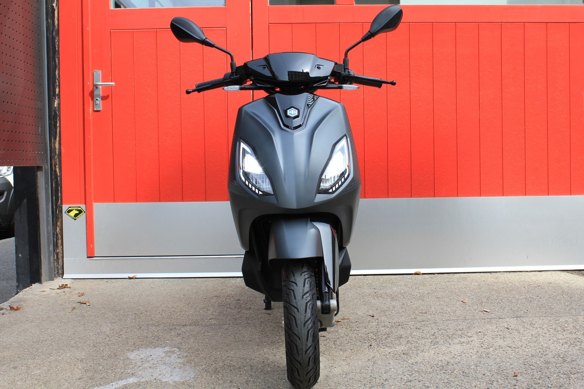PIAGGIO Piaggio 1 Active 60km/h Full Electric-showroom-element-2