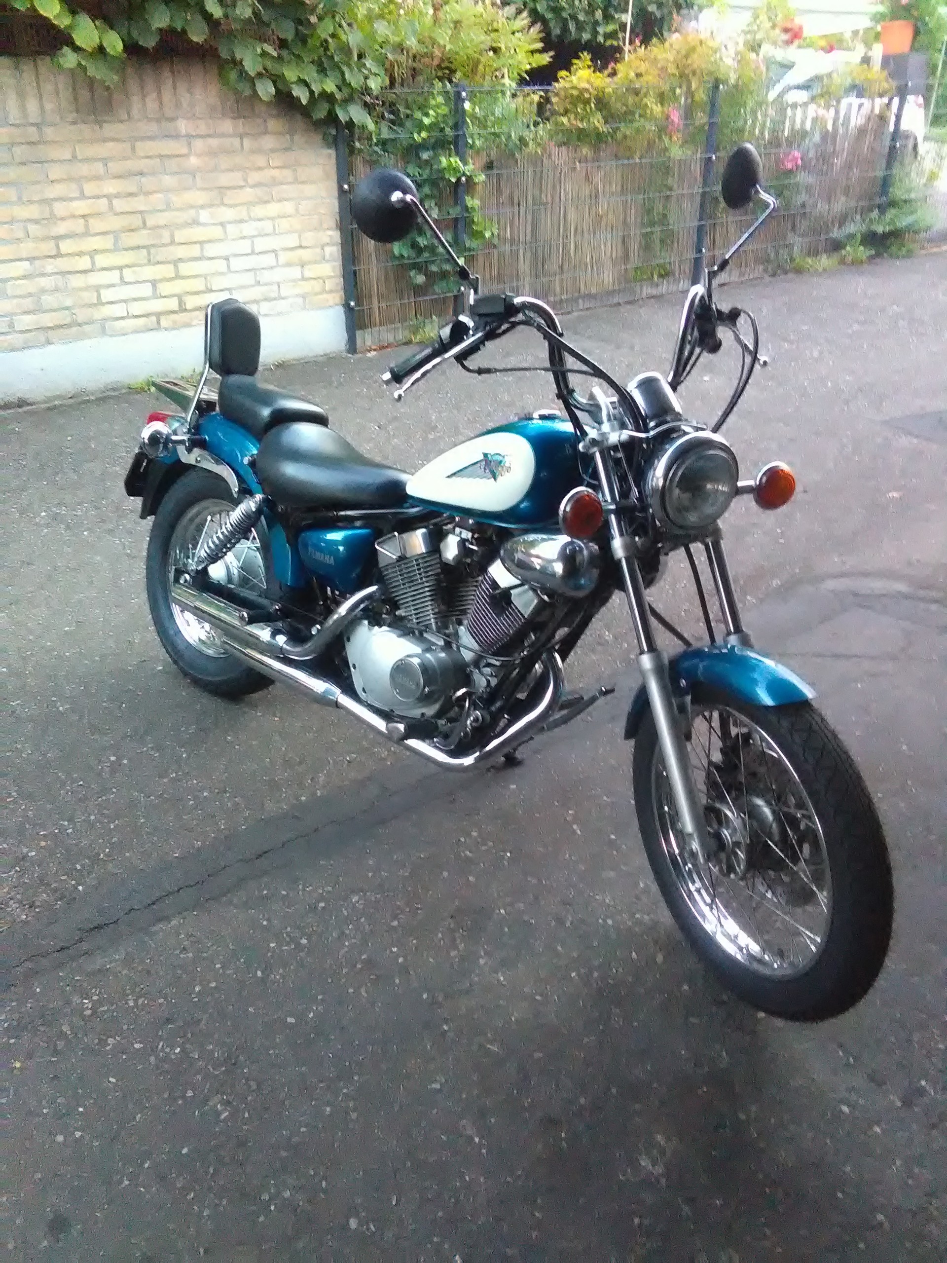 YAMAHA XV 125 Virago
