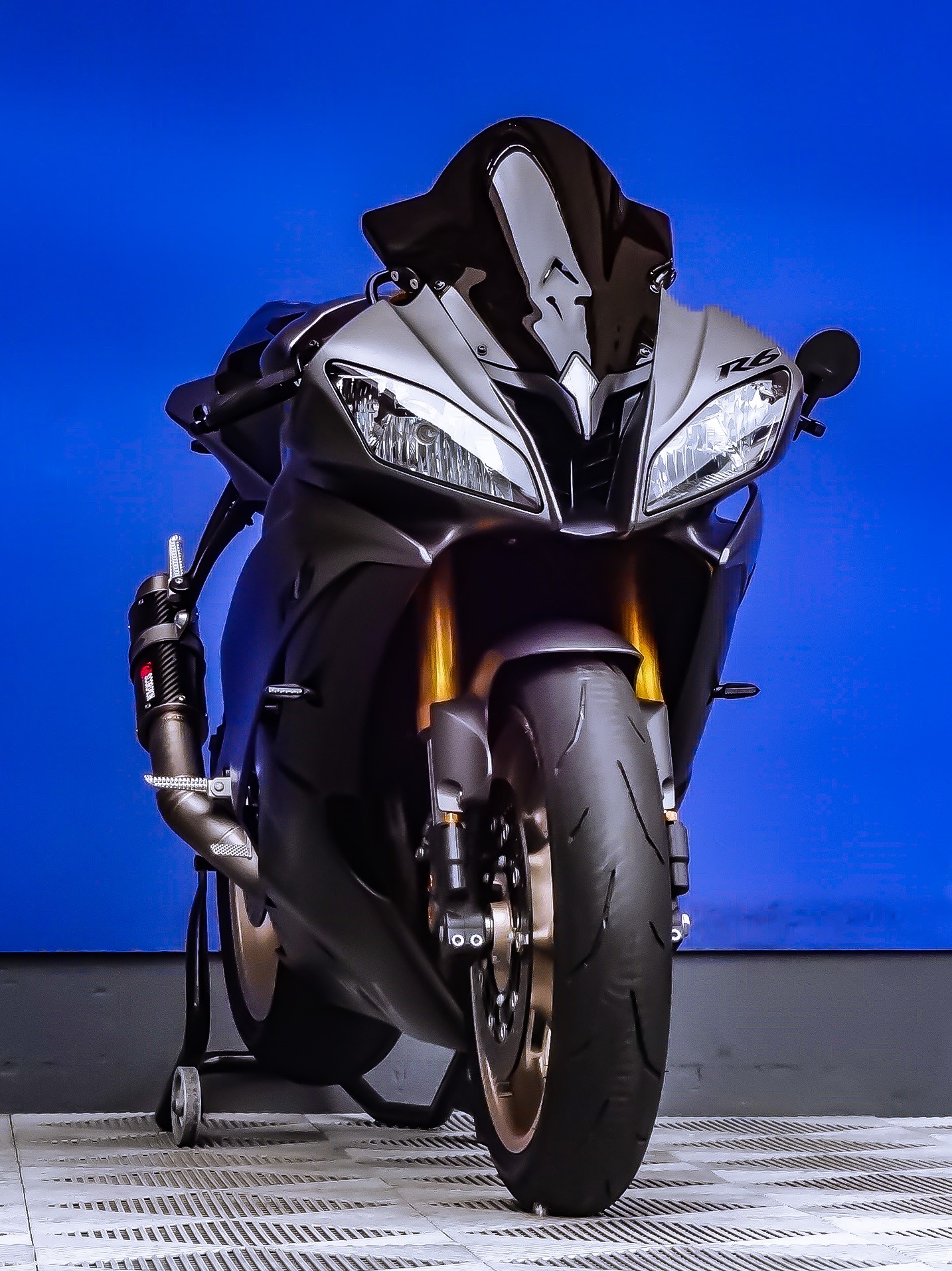 YAMAHA YZF-R6-showroom-element-1