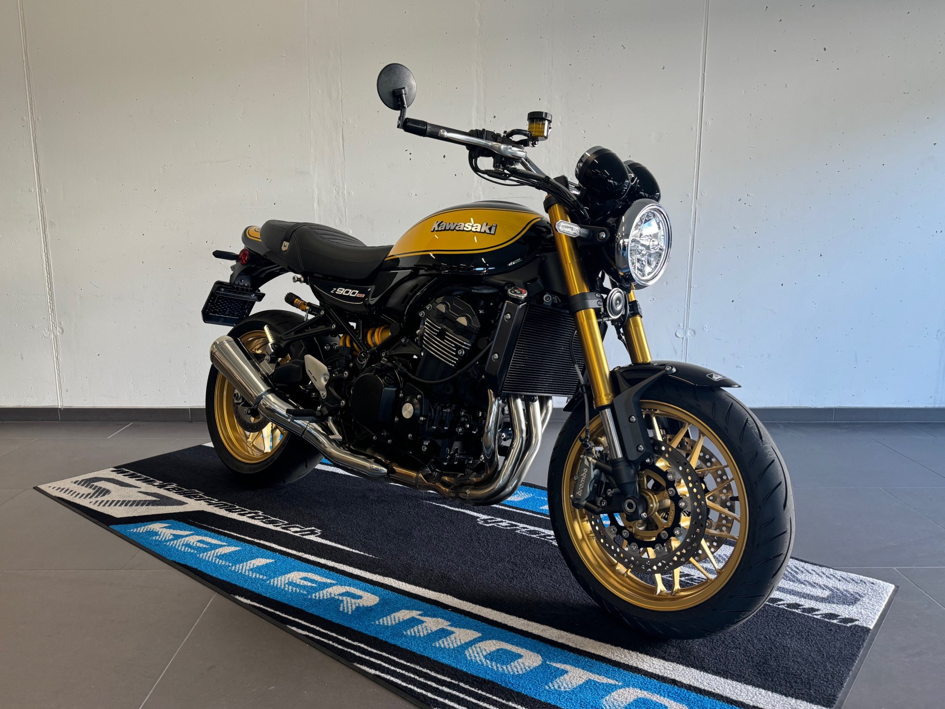 KAWASAKI Z 900 RS SE-showroom-element-2
