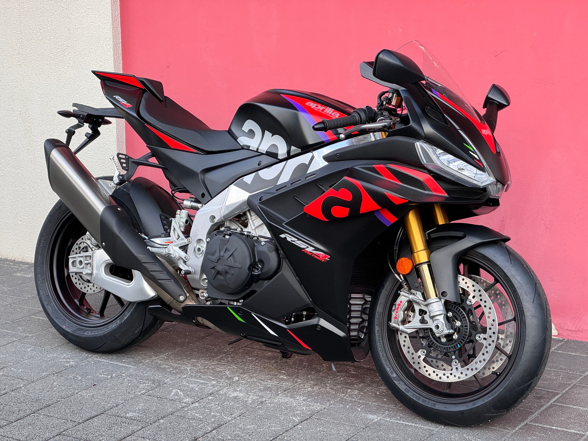 APRILIA RSV4 1100 Factory-image-4