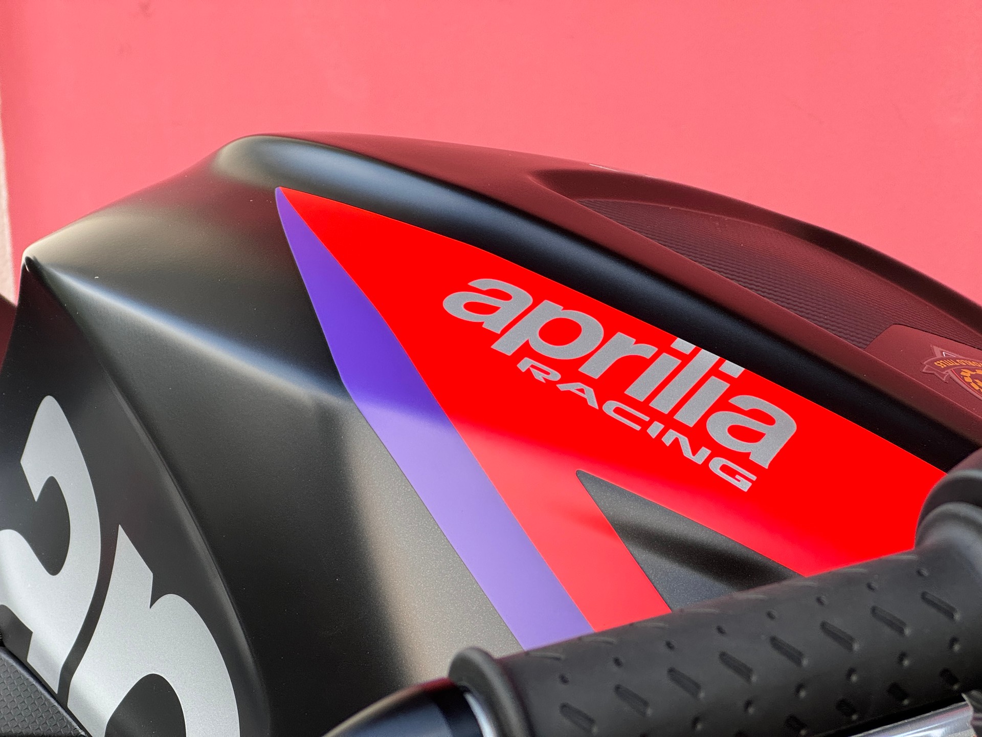 APRILIA RSV4 1100 Factory-image-5