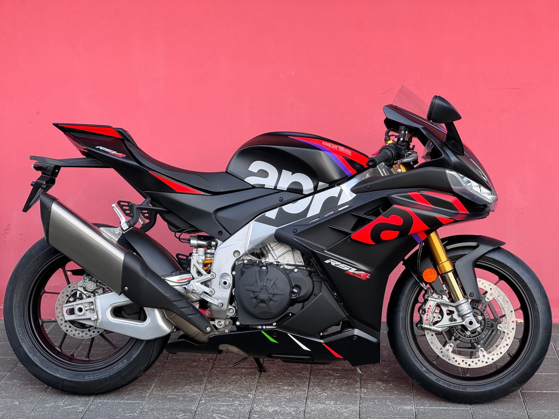 APRILIA RSV4 1100 Factory-image-0