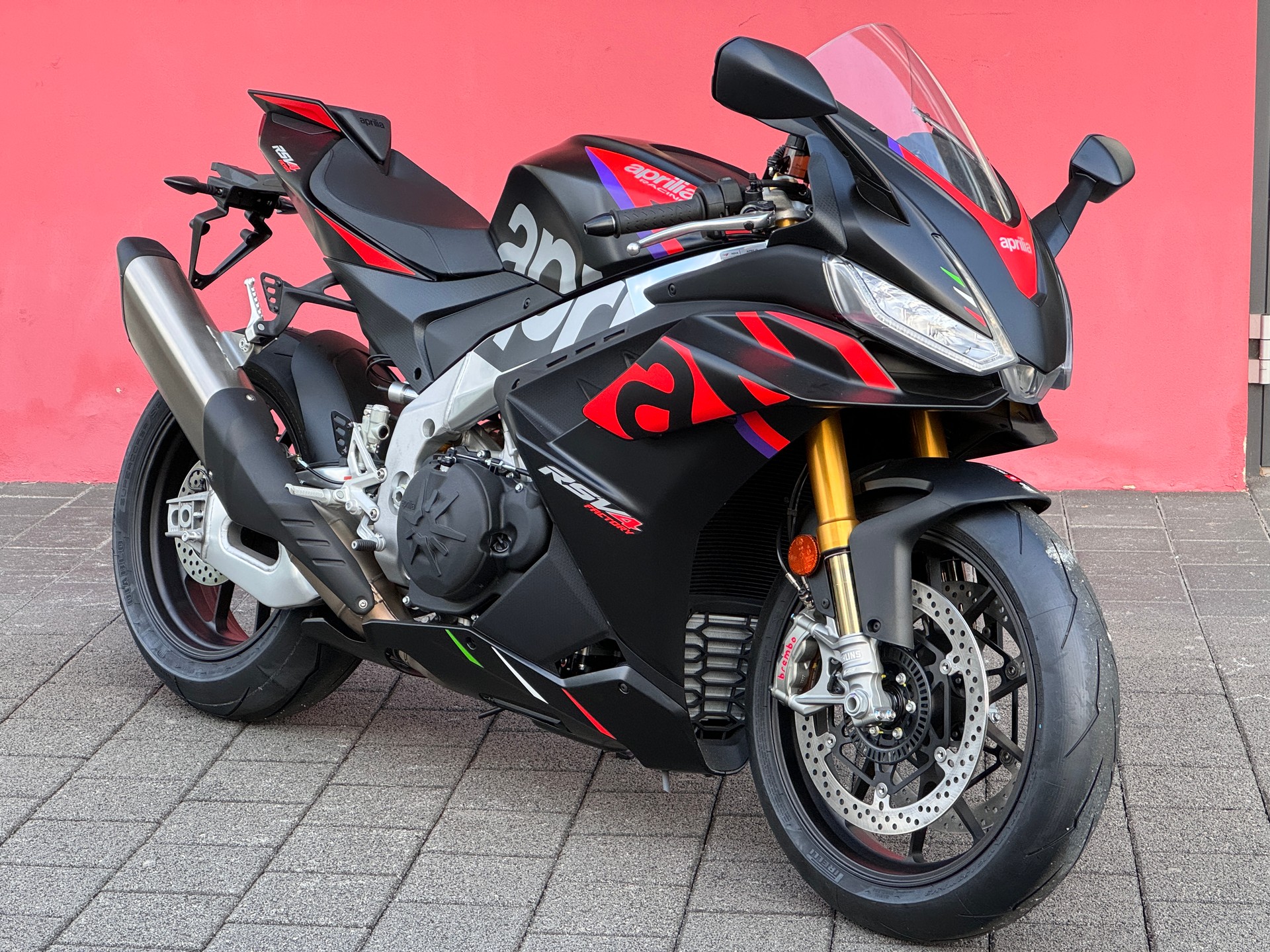 APRILIA RSV4 1100 Factory-image-1