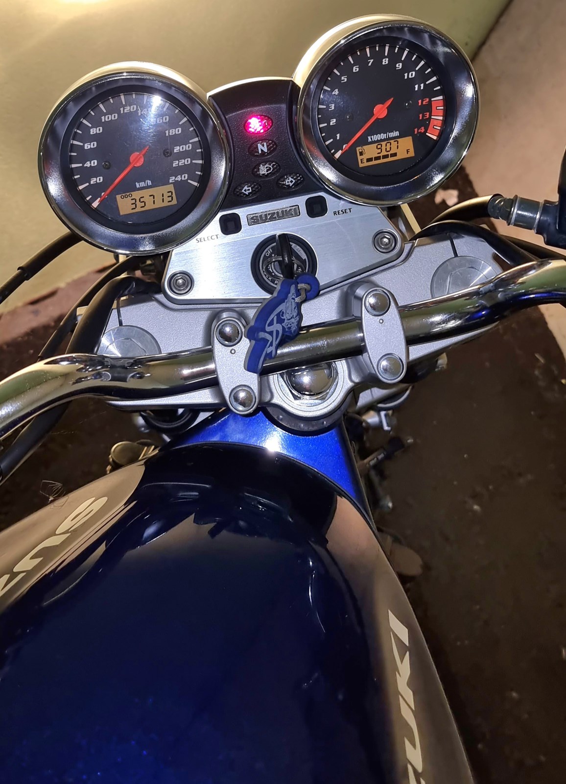 SUZUKI GSF 600 Bandit Y-image-2