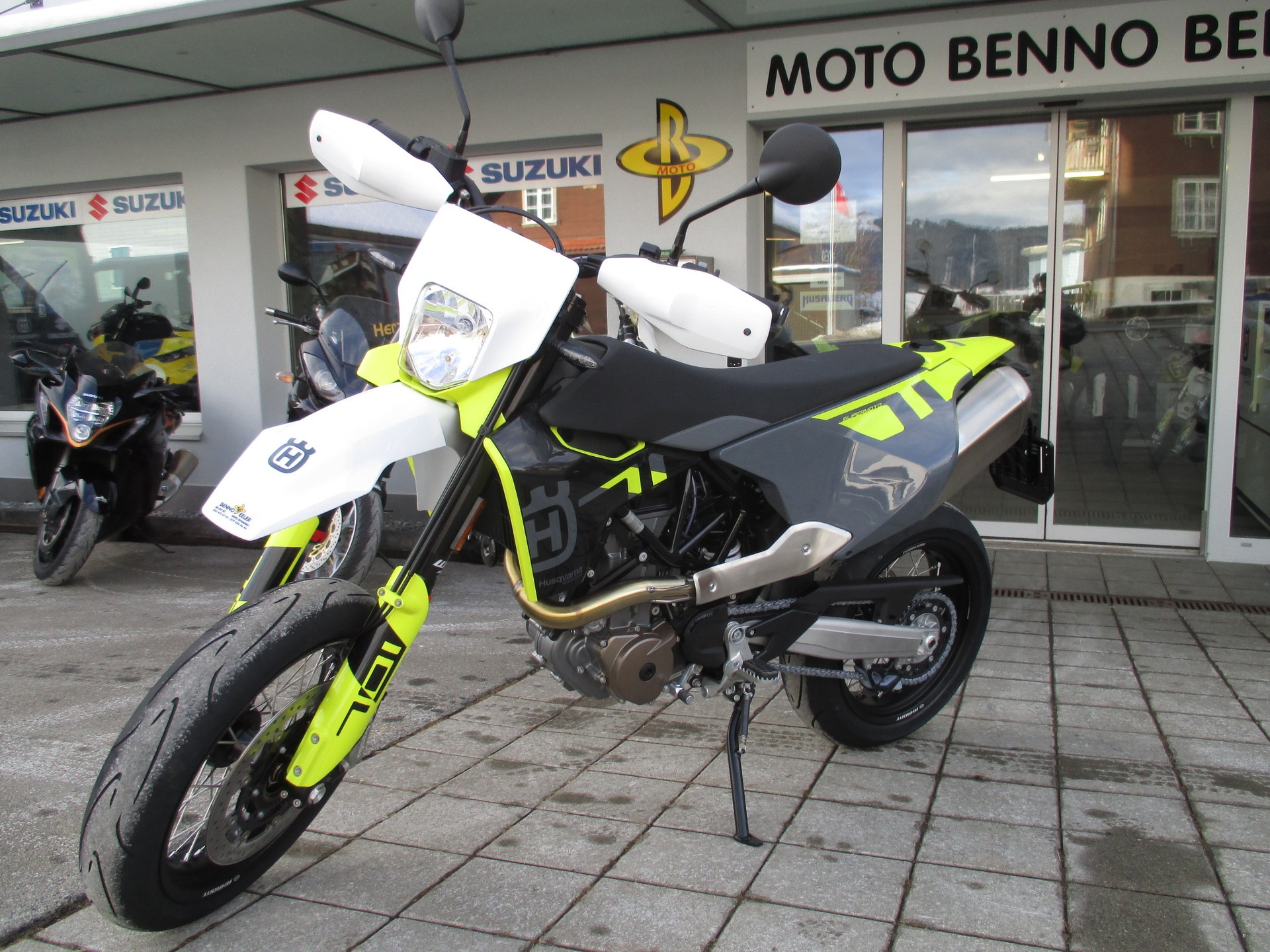 HUSQVARNA 701 Supermoto MY24