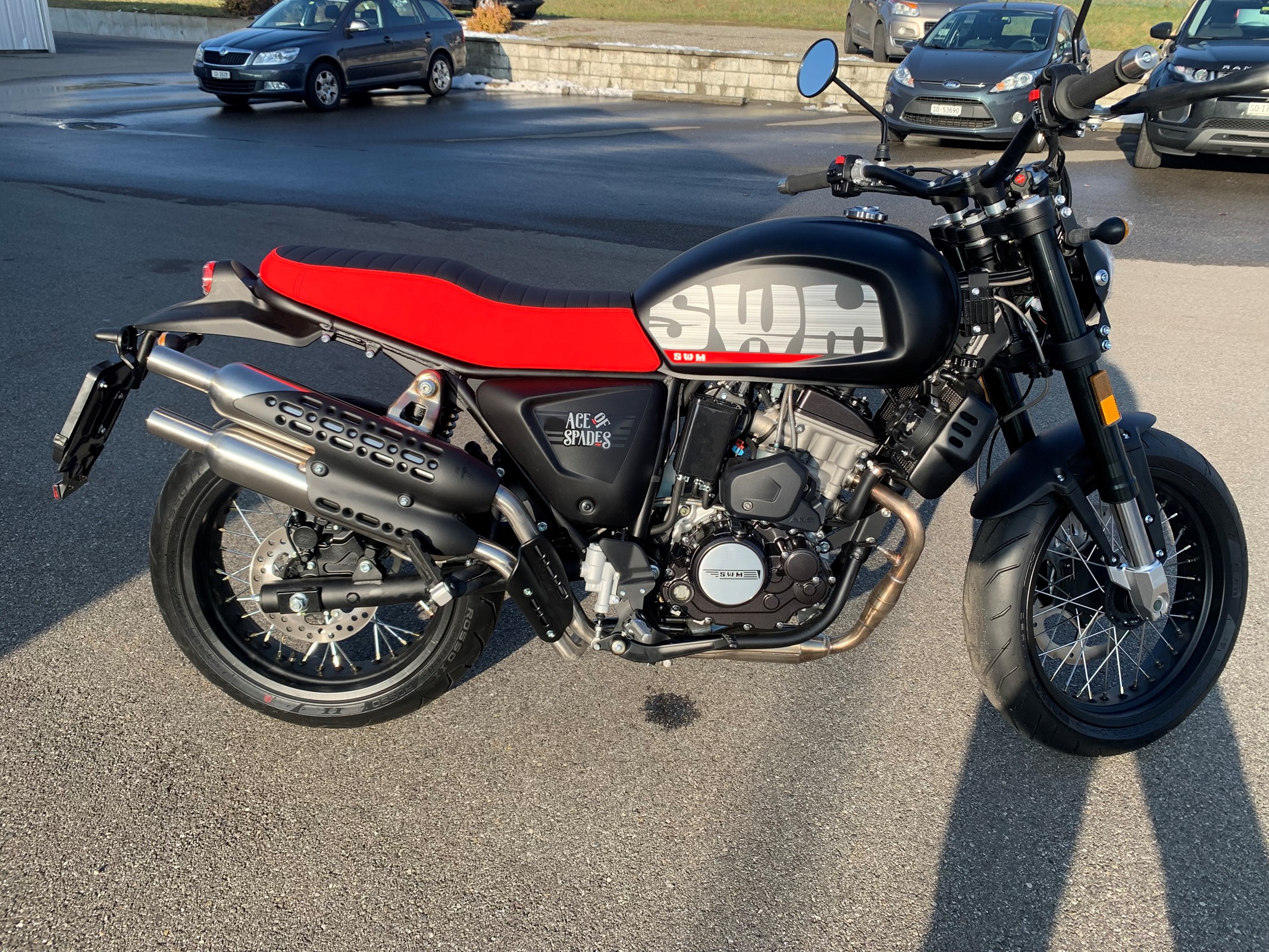 SWM OUT LAW 125 B ABS ACE OF SPADES-showroom-element-3