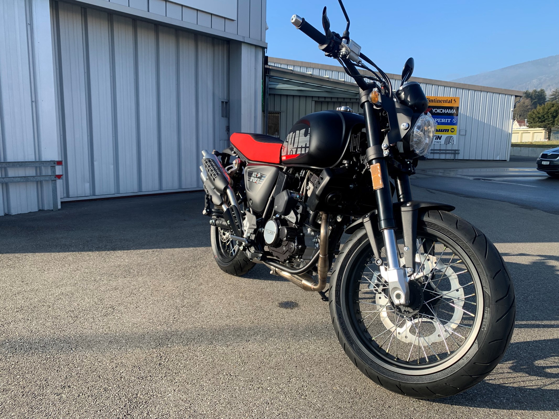 SWM OUT LAW 125 B ABS ACE OF SPADES