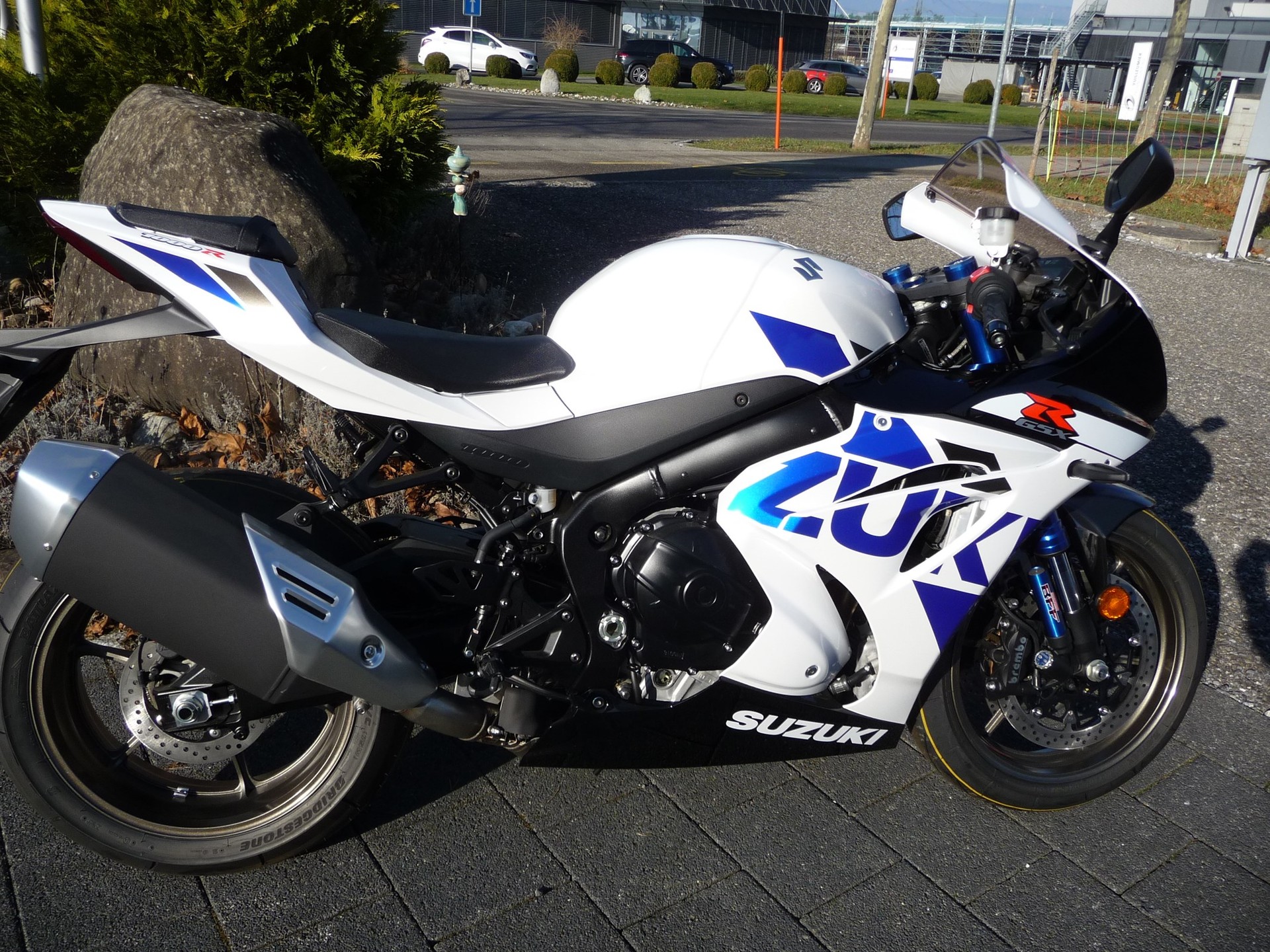 SUZUKI GSX-R 1000 ABS L8-showroom-element-1