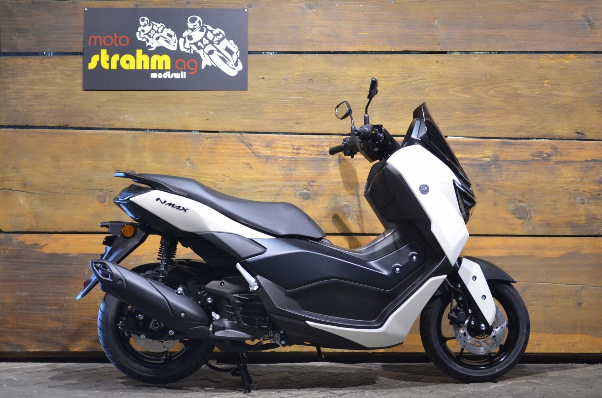 YAMAHA GPD 125 NMAX ABS-showroom-element-1