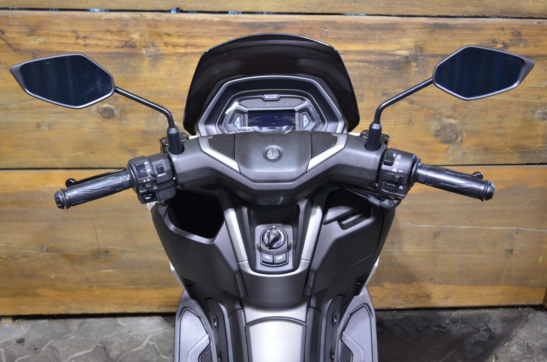 YAMAHA GPD 125 NMAX ABS-showroom-element-2
