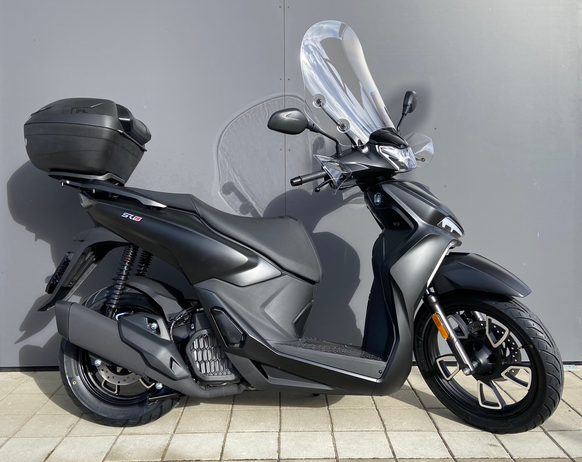VOGE SR16-showroom-element-2