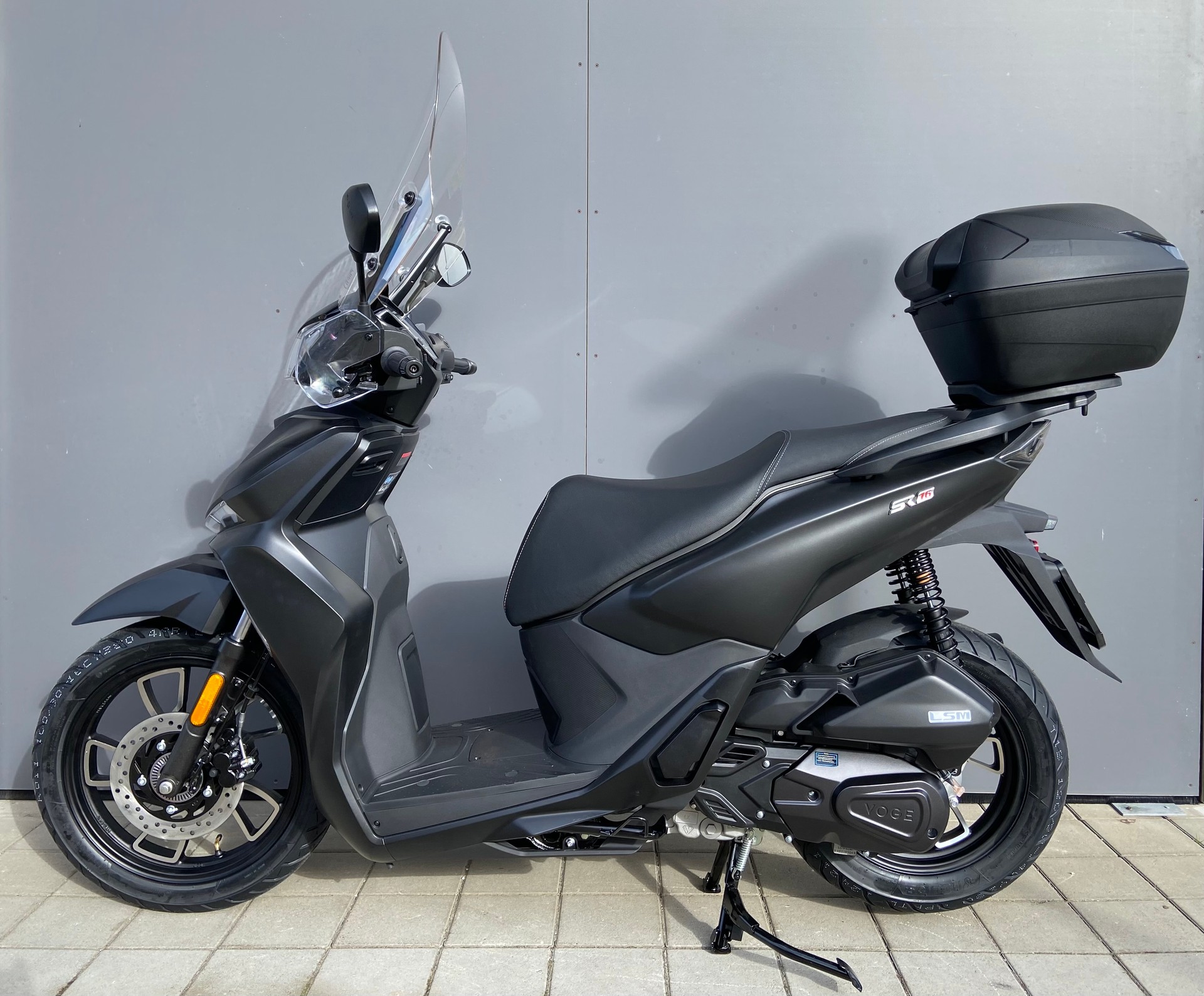 VOGE SR16-showroom-element-3