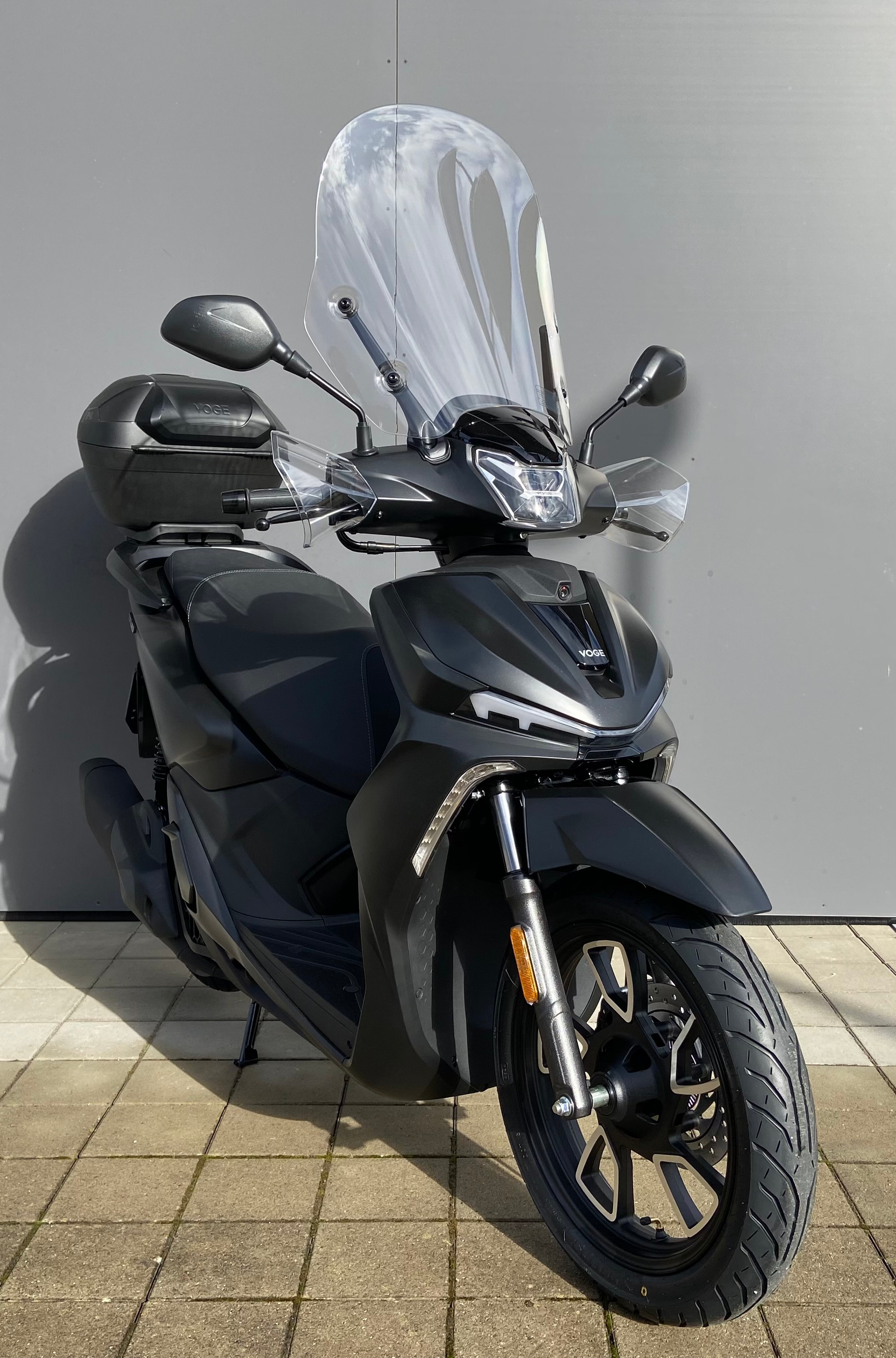 VOGE SR16