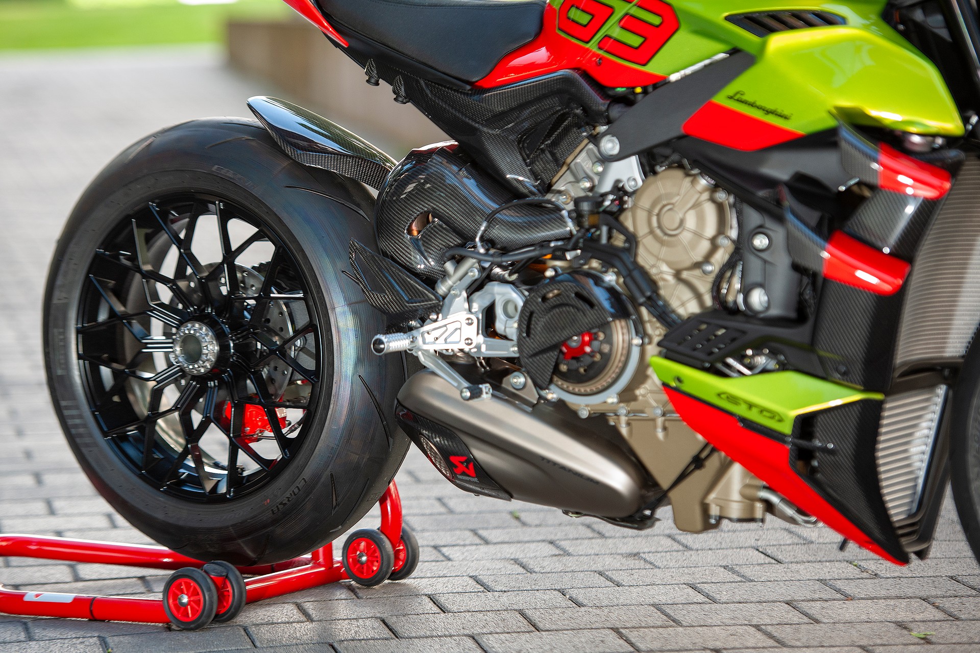 DUCATI Streetfighter V4 Lamborghini 524 / 630-showroom-element-3