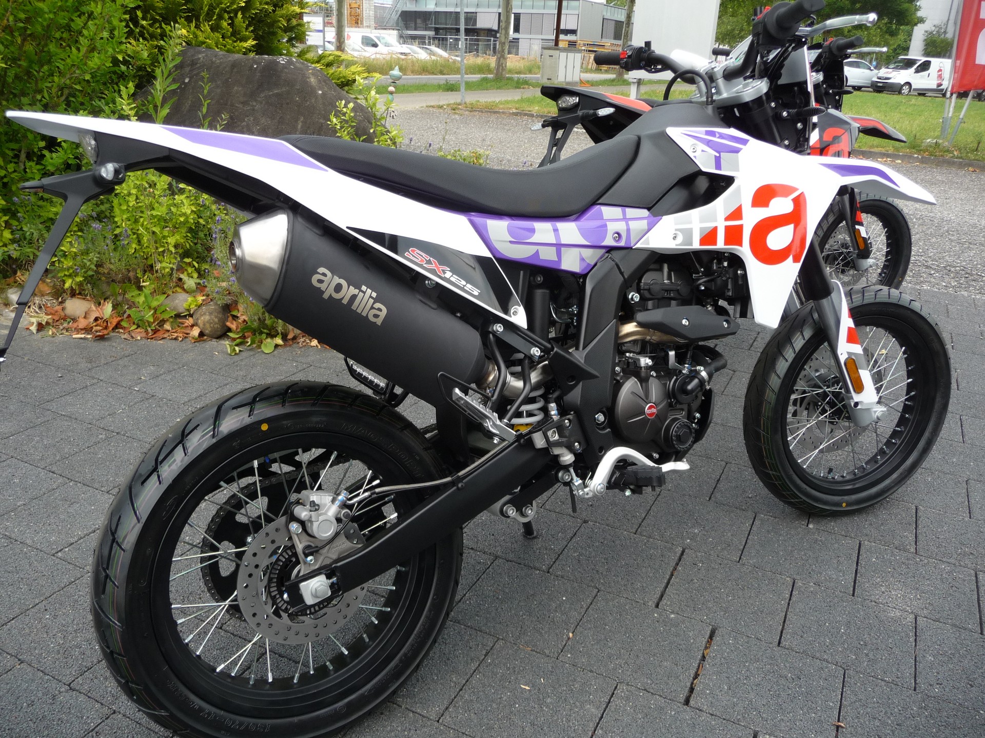 APRILIA SX125-image-2
