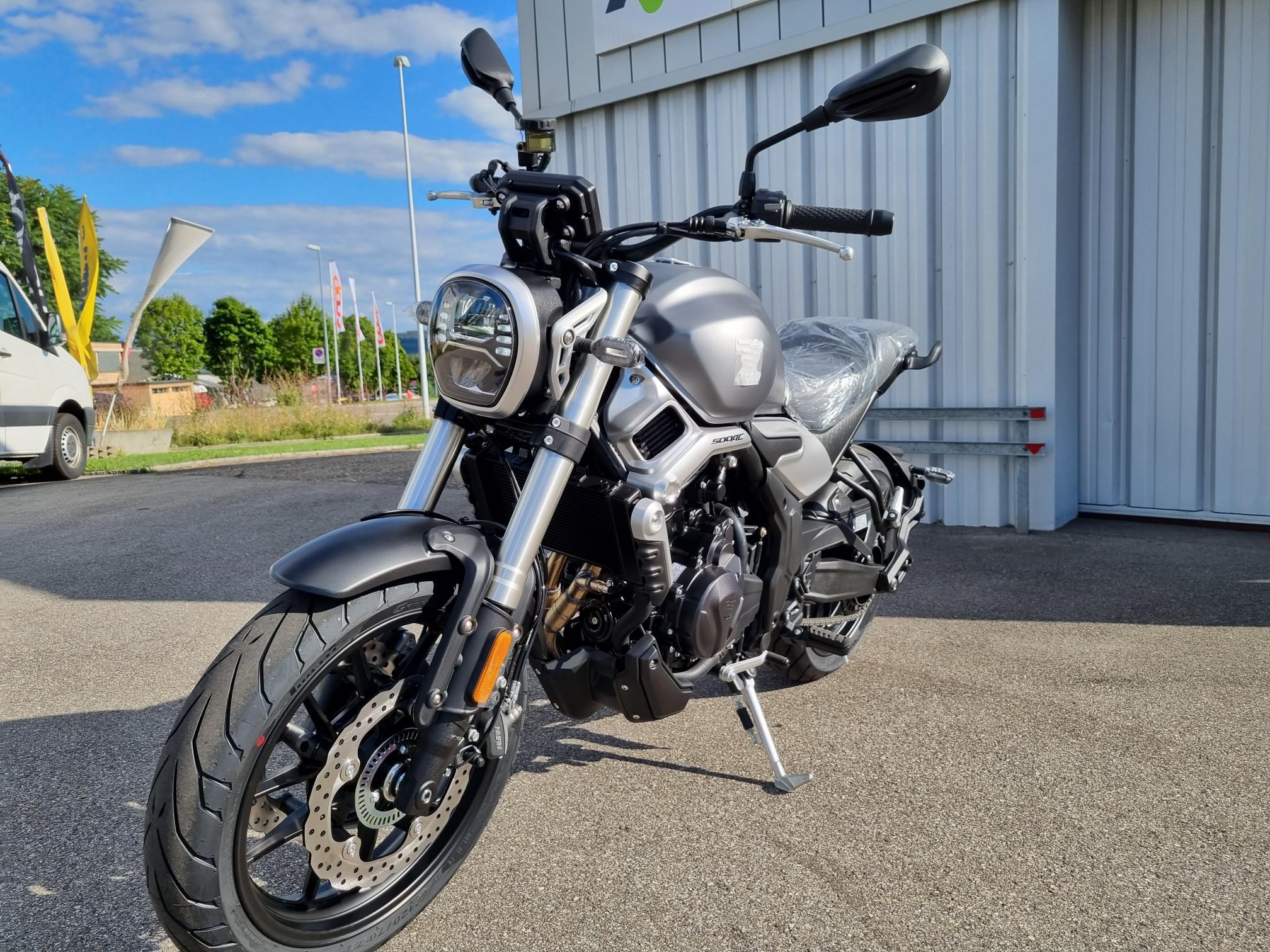 VOGE 500AC