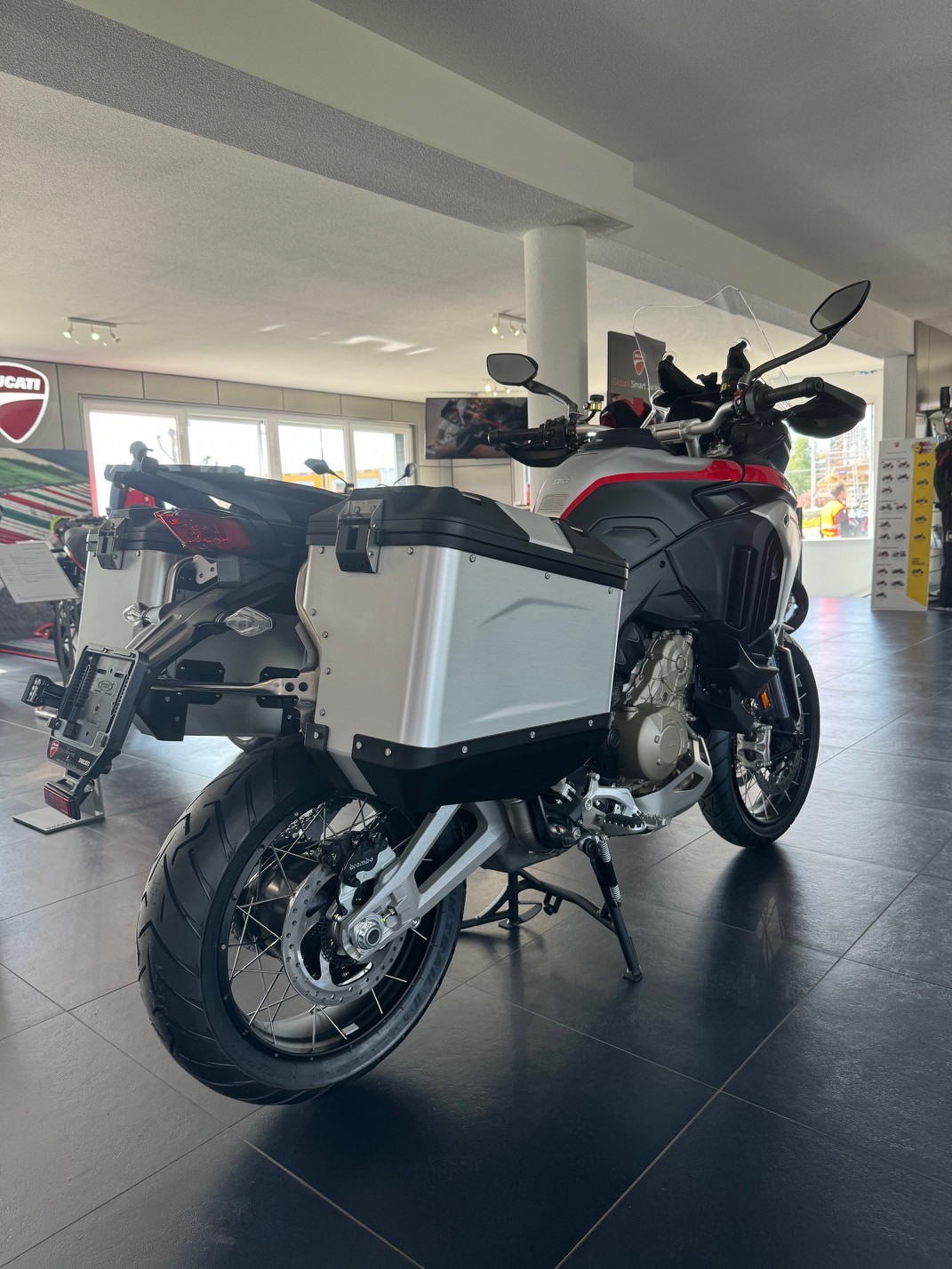 DUCATI Multistrada V4 Rally Travel  Adventure // LEASING 1,99% ARES MOTORS-showroom-element-1