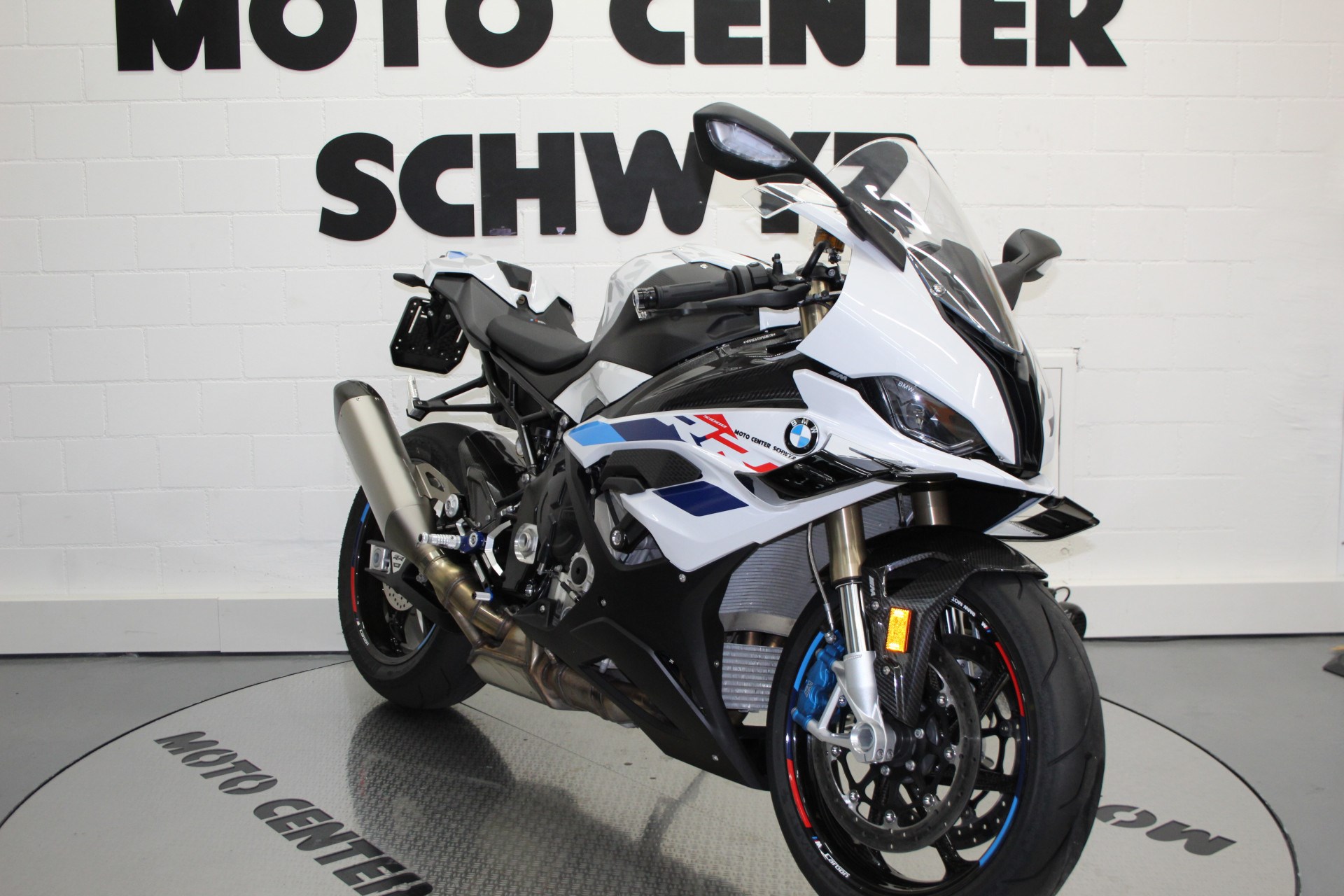 BMW S 1000 RR-showroom-element-2