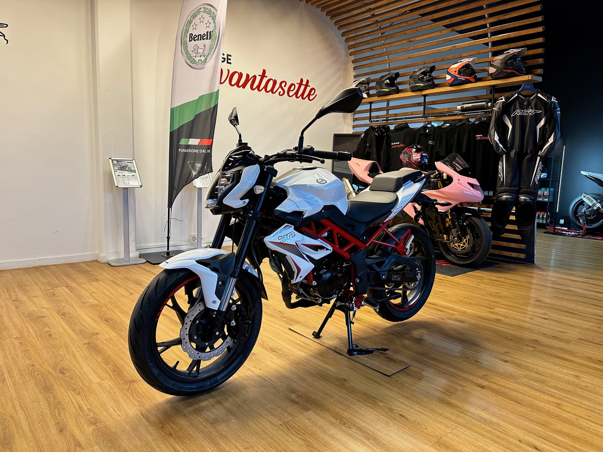 BENELLI BN 125