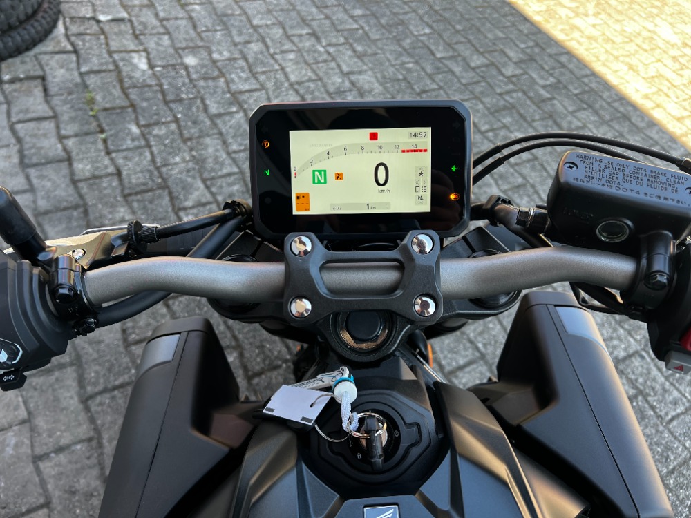 HONDA CB 650 R E-Clutch-showroom-element-2