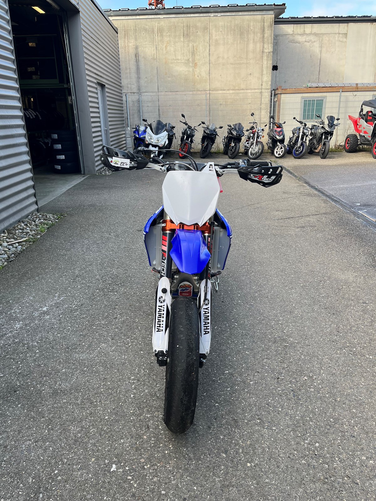 YAMAHA YZ 450 F SM-showroom-element-2