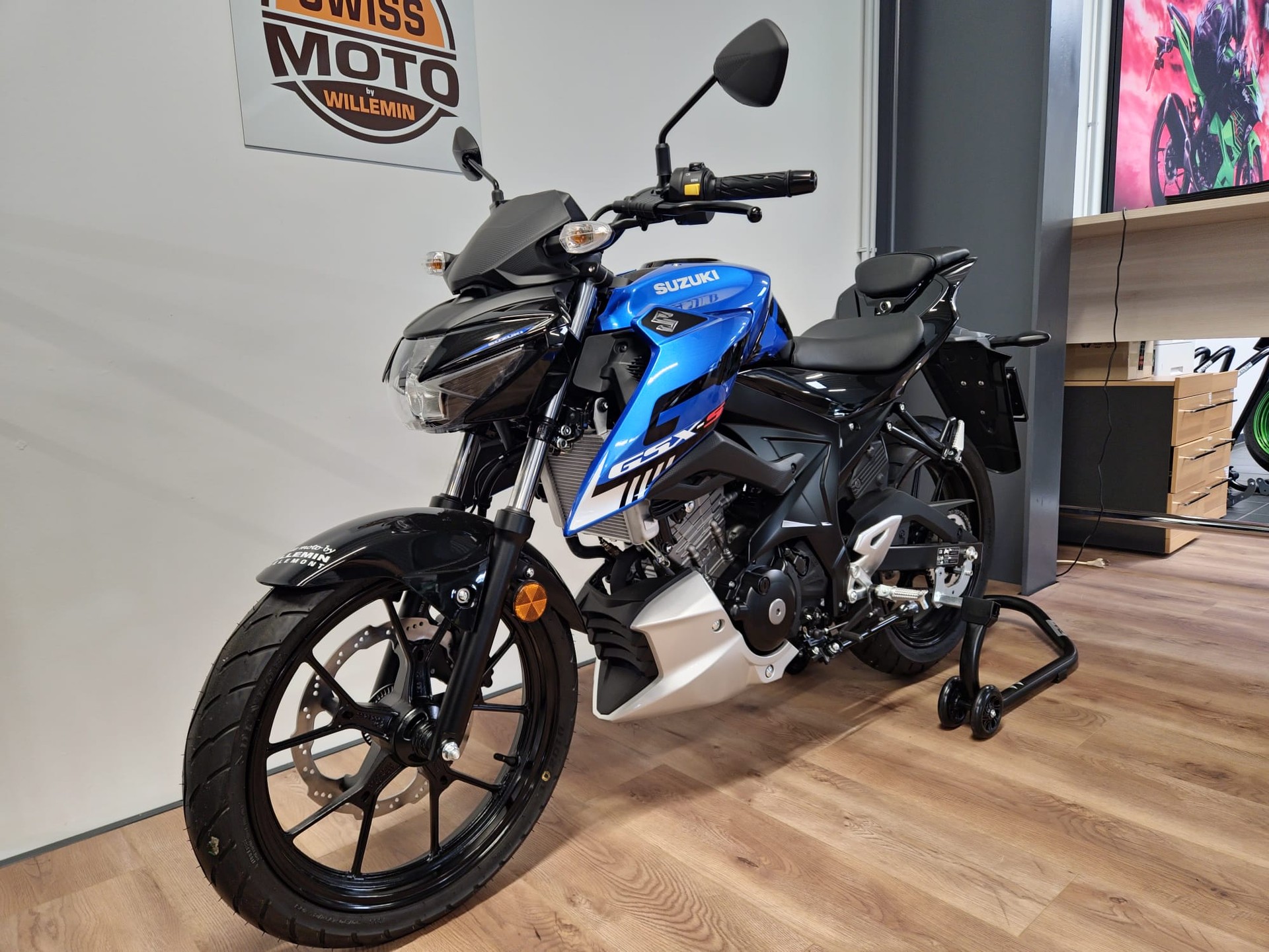 SUZUKI GSX-S 125-showroom-element-3