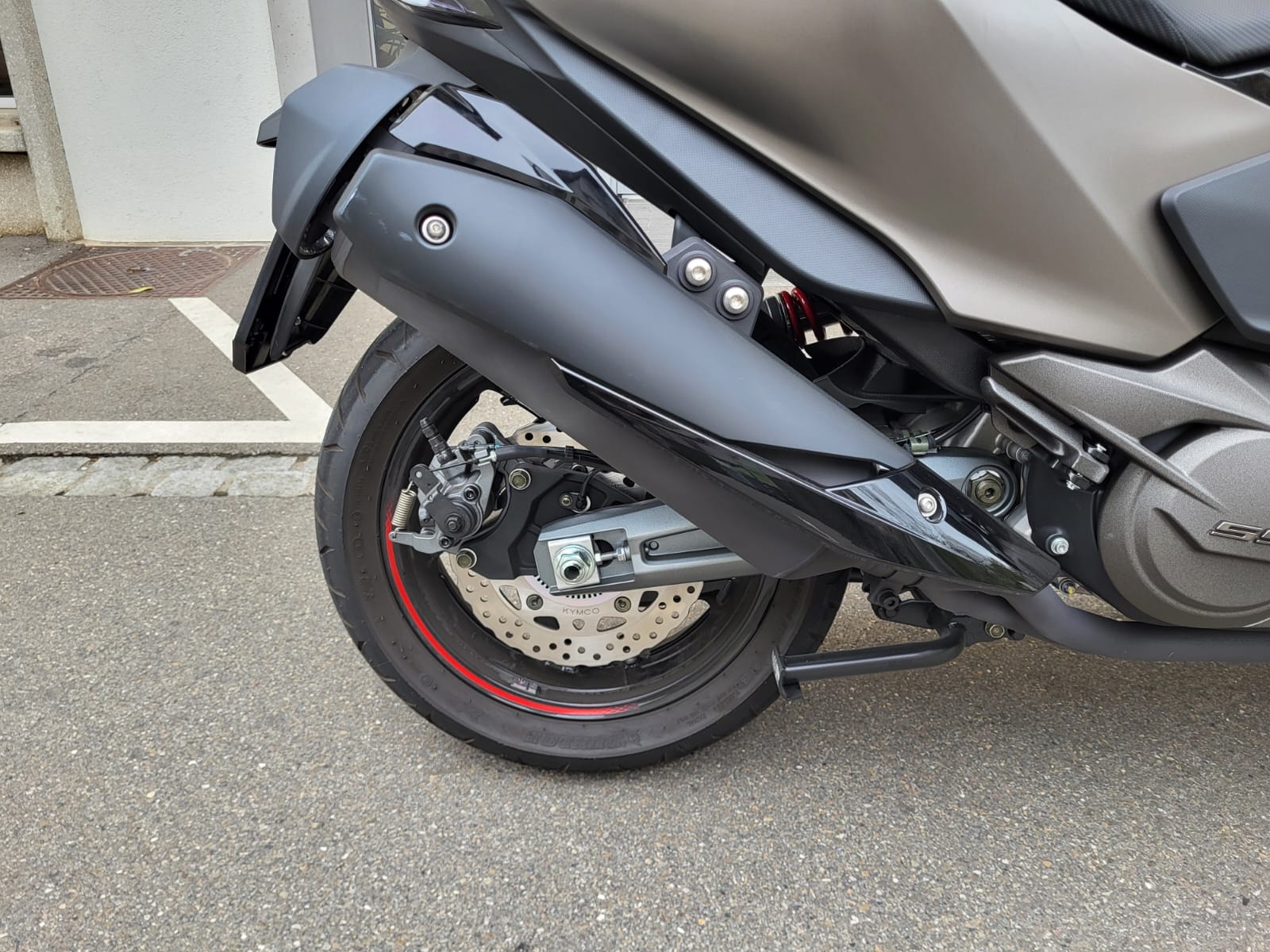 KYMCO AK 550i ETS-showroom-element-2