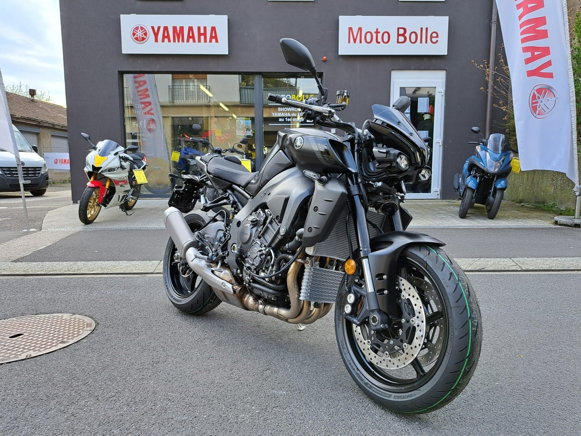 YAMAHA MT-10 ABS-image-1