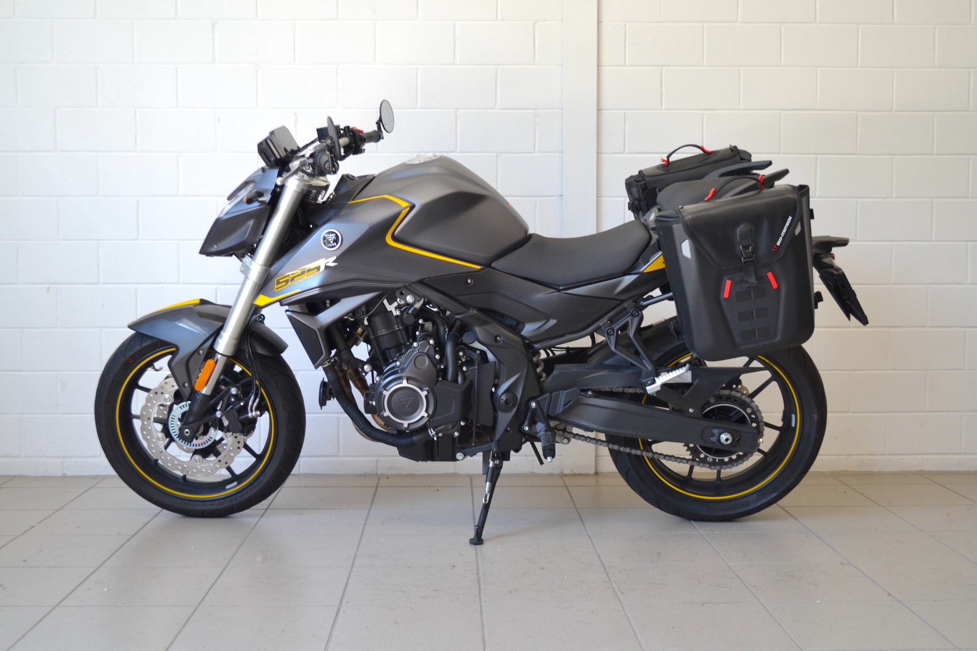 VOGE 525 R-showroom-element-2