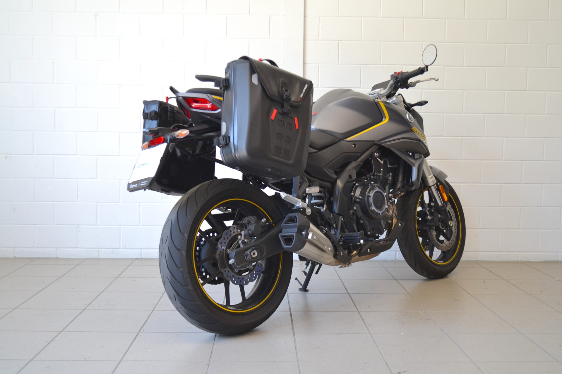 VOGE 525 R-showroom-element-3