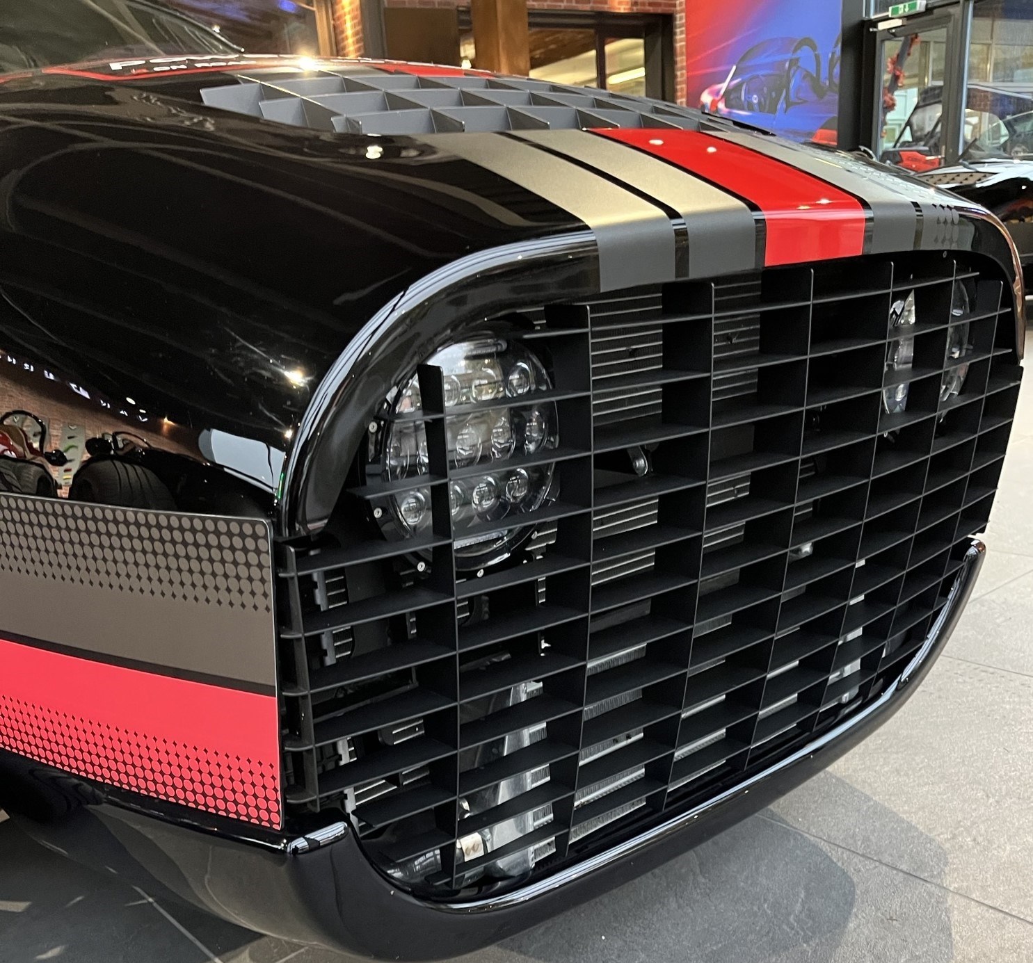VANDERHALL Carmel GTS-showroom-element-2