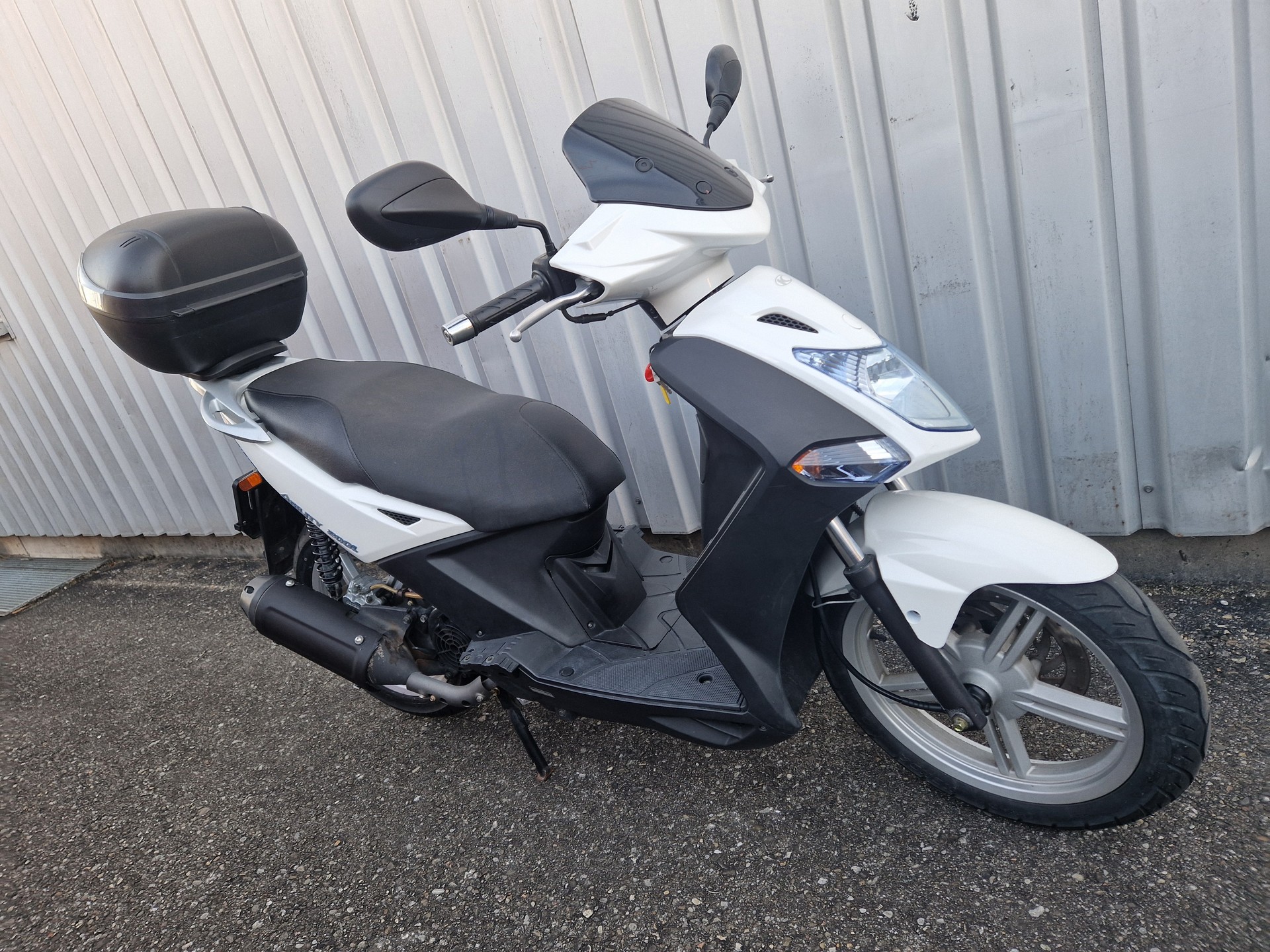 KYMCO Agility R 200 injection-showroom-element-1