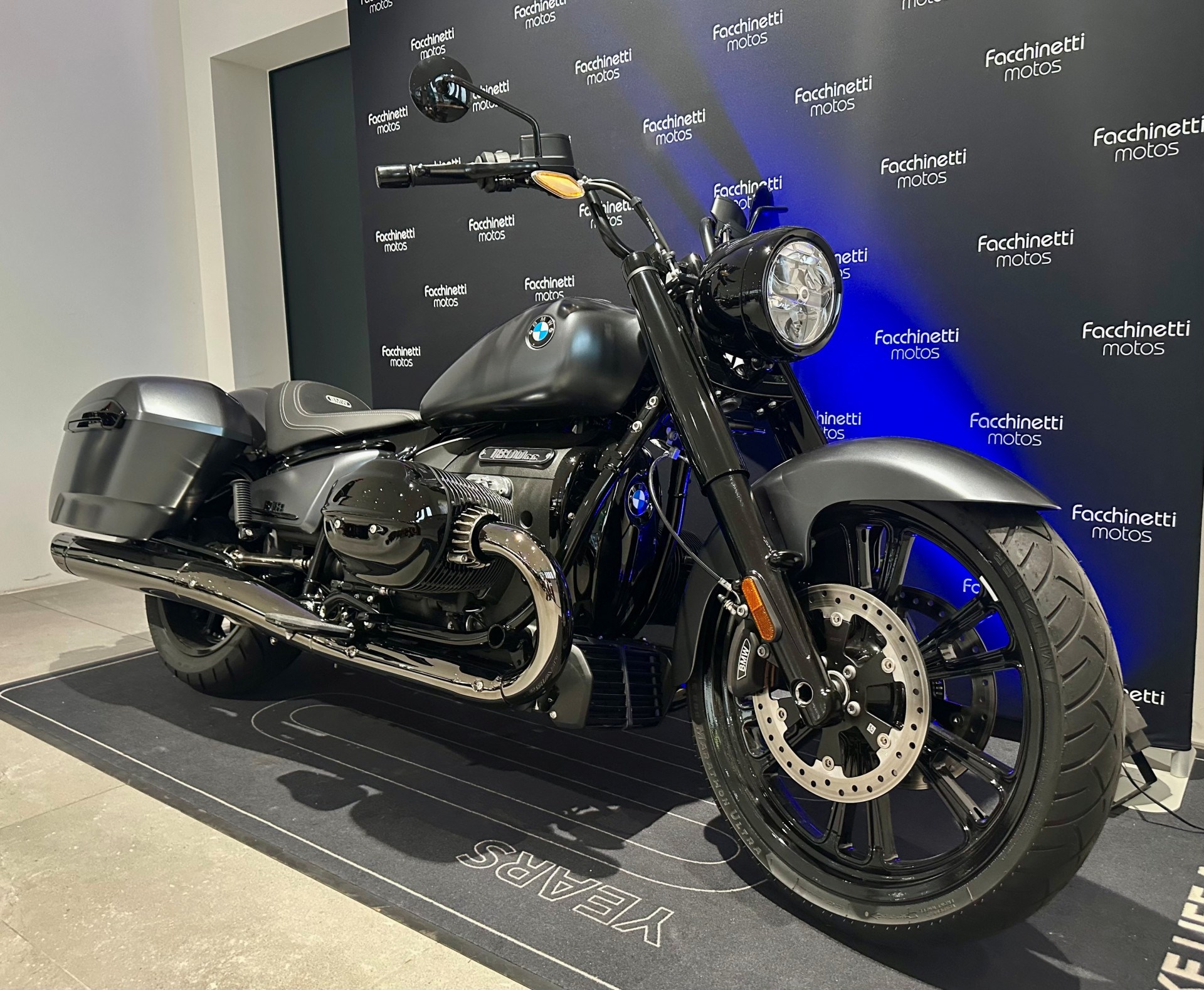 BMW R 18 Roctane-showroom-element-1